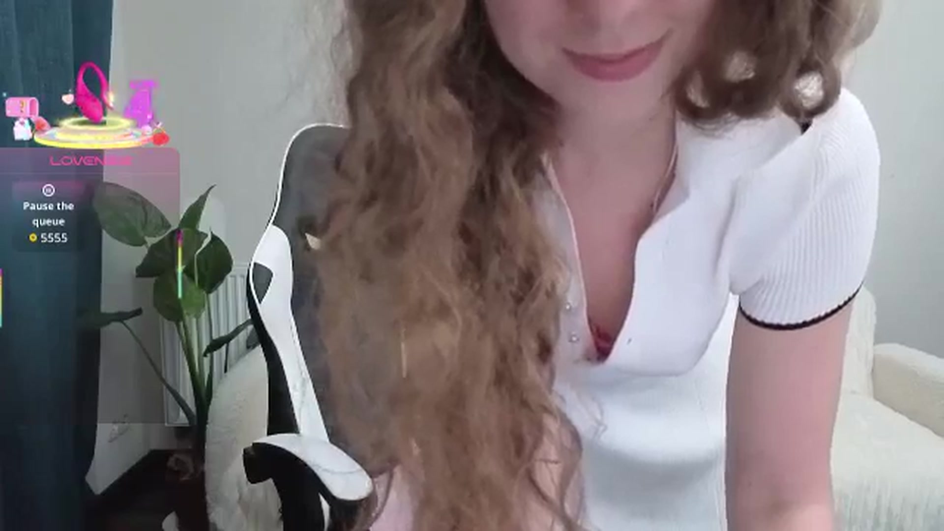 Gallery image thumbnail from BlueFlowerr's myfreecams stream on, 09/07/2025, 21:17 image 11 of 20