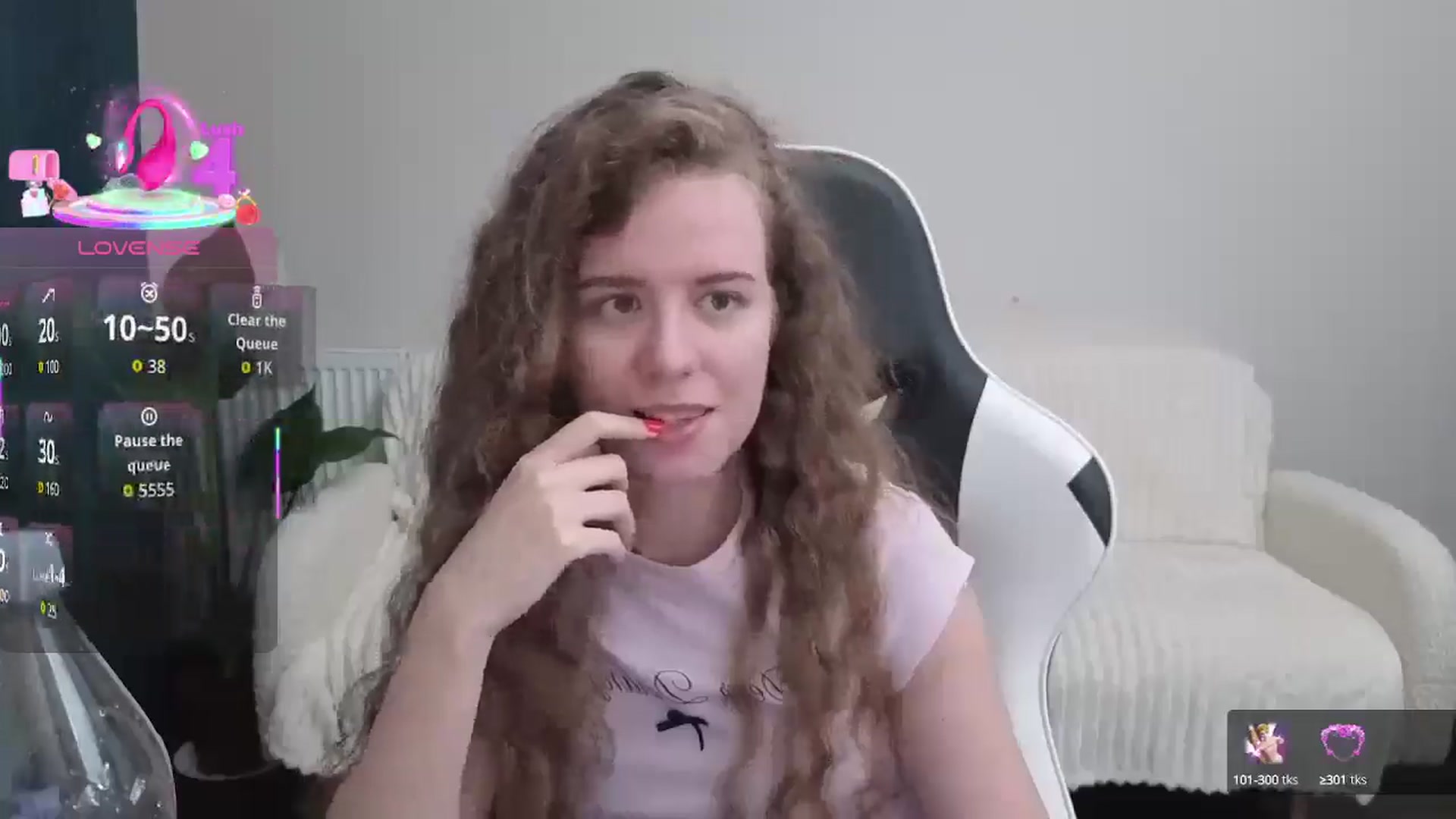 Gallery image thumbnail from BlueFlowerr's myfreecams stream on, 09/13/2025, 21:49 image 3 of 20