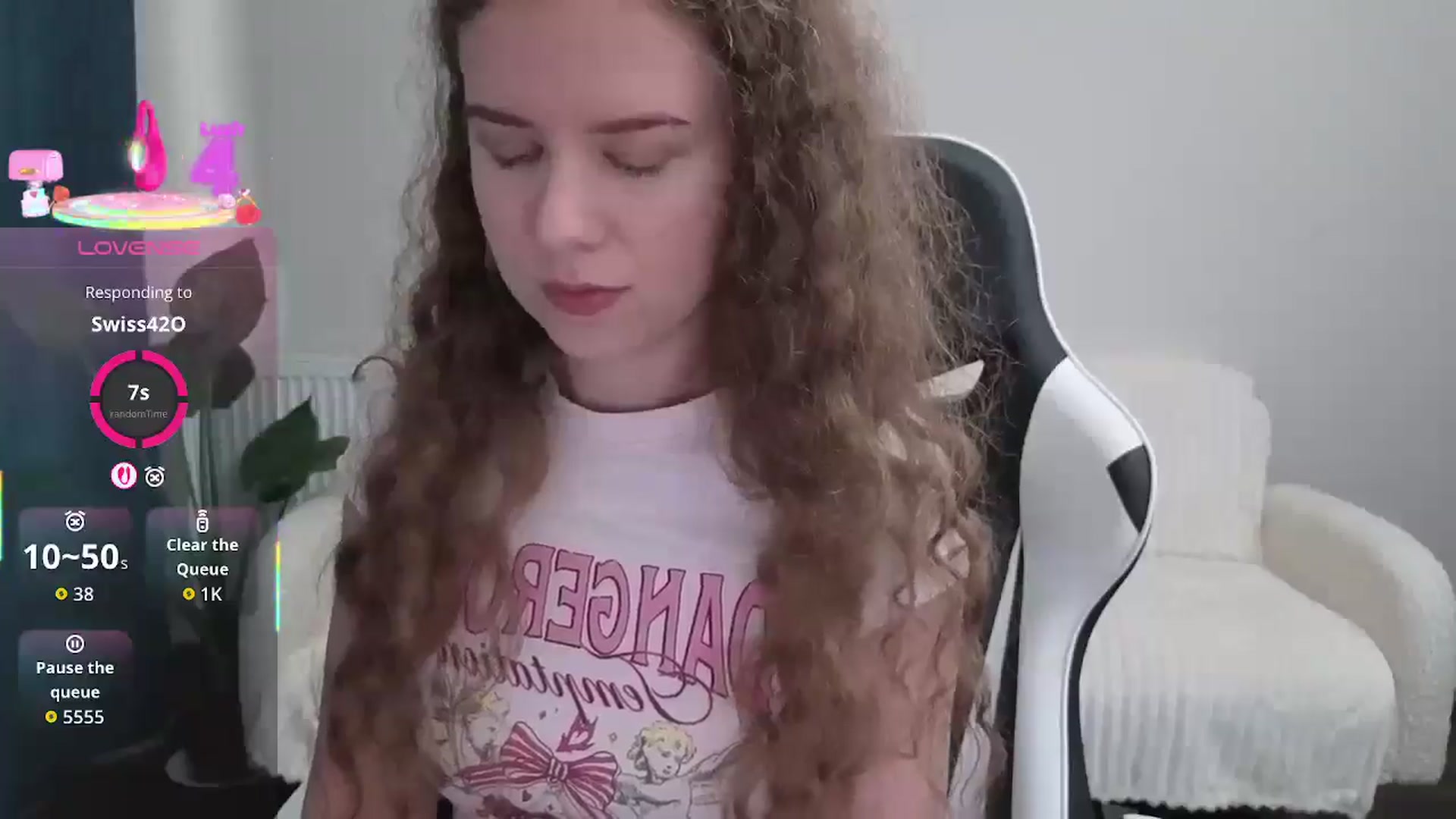 Gallery image thumbnail from BlueFlowerr's myfreecams stream on, 09/14/2025, 15:53 image 4 of 20