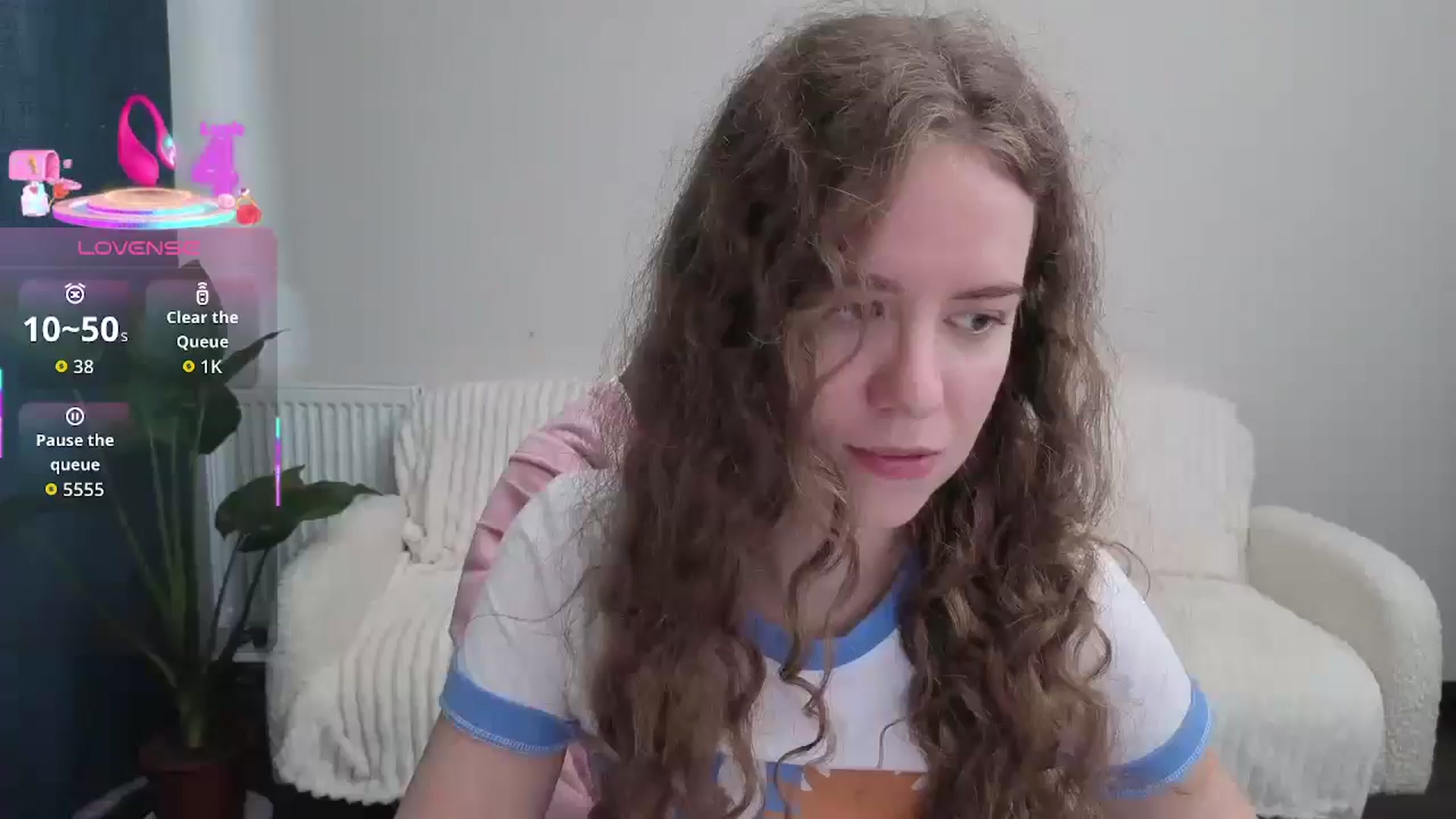 Gallery image thumbnail from BlueFlowerr's myfreecams stream on, 09/17/2025, 14:18 image 9 of 20