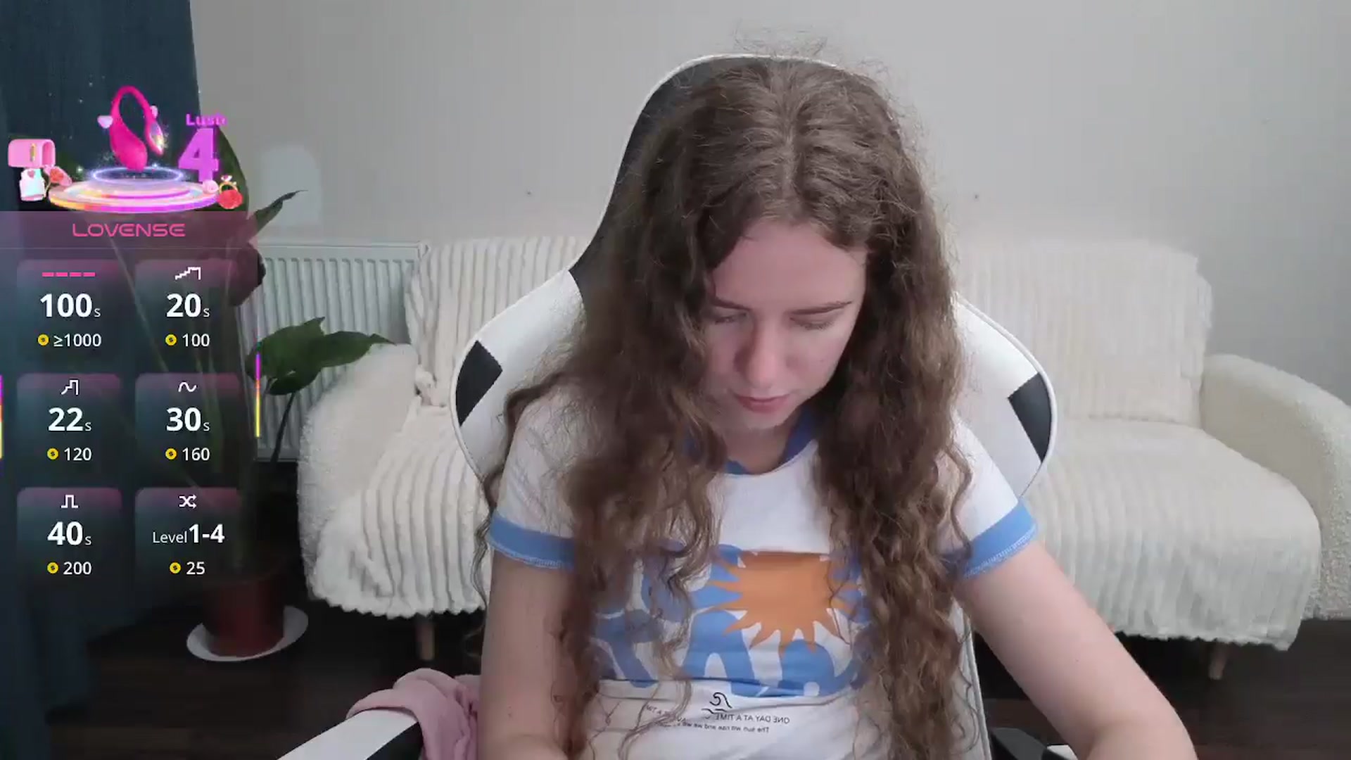 Gallery image thumbnail from BlueFlowerr's myfreecams stream on, 09/17/2025, 19:20 image 17 of 20