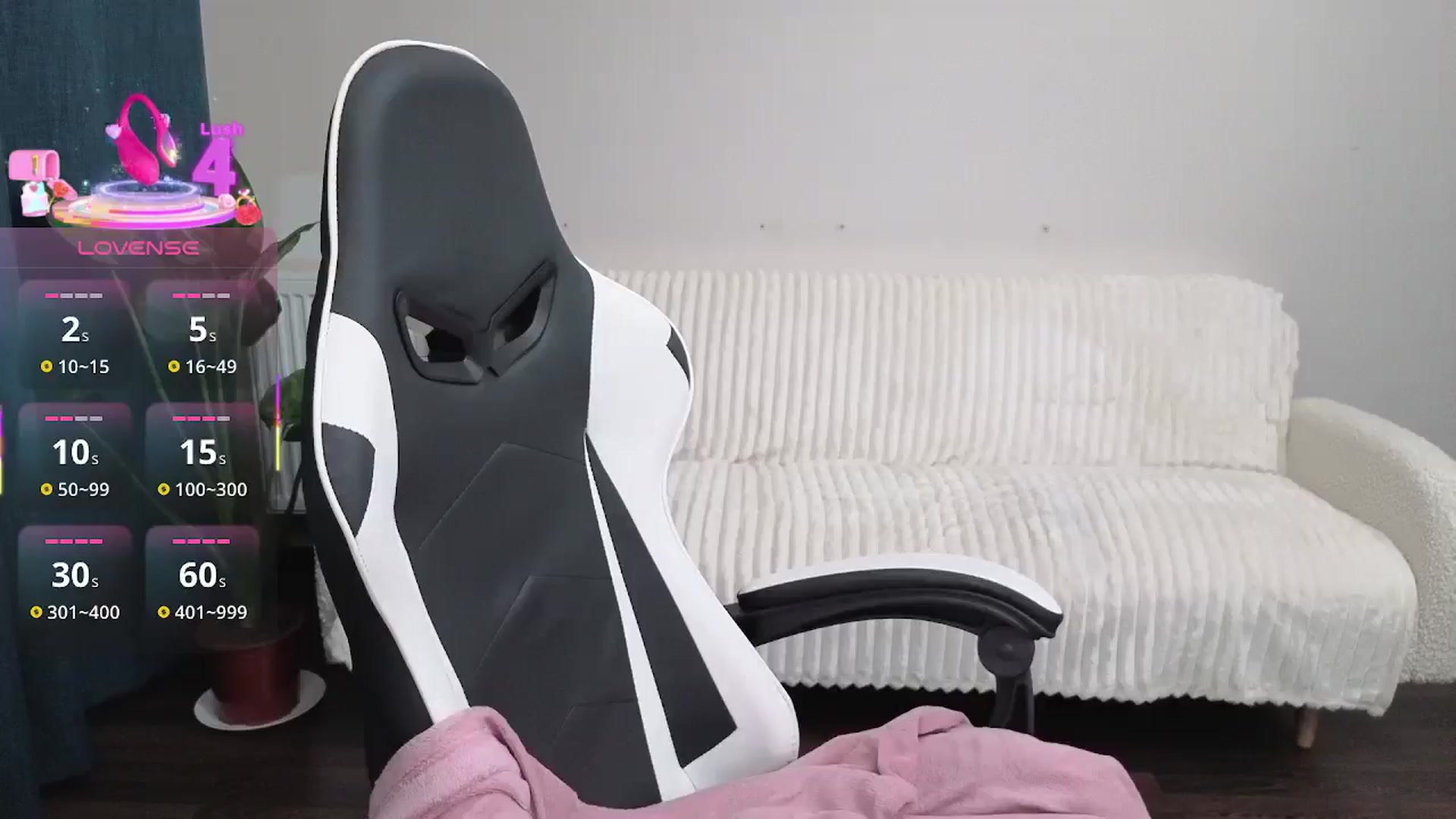 Gallery image thumbnail from BlueFlowerr's myfreecams stream on, 09/17/2025, 19:20 image 7 of 20