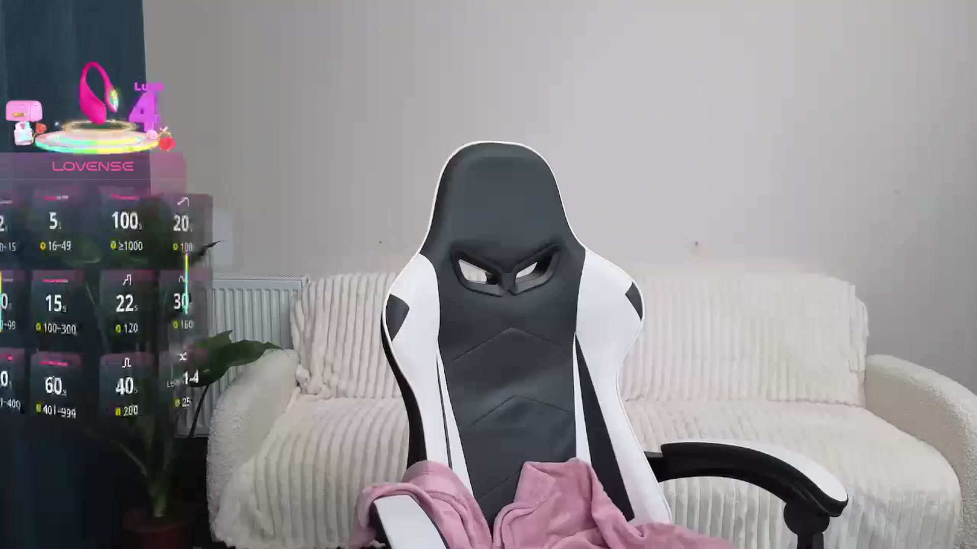 Gallery image thumbnail from BlueFlowerr's myfreecams stream on, 09/17/2025, 19:54 image 17 of 20