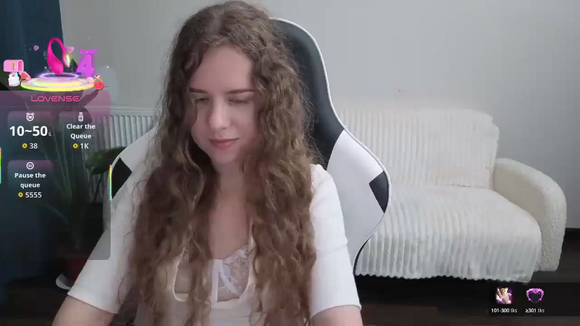 Gallery image thumbnail from BlueFlowerr's myfreecams stream on, 09/19/2025, 18:29 image 9 of 20