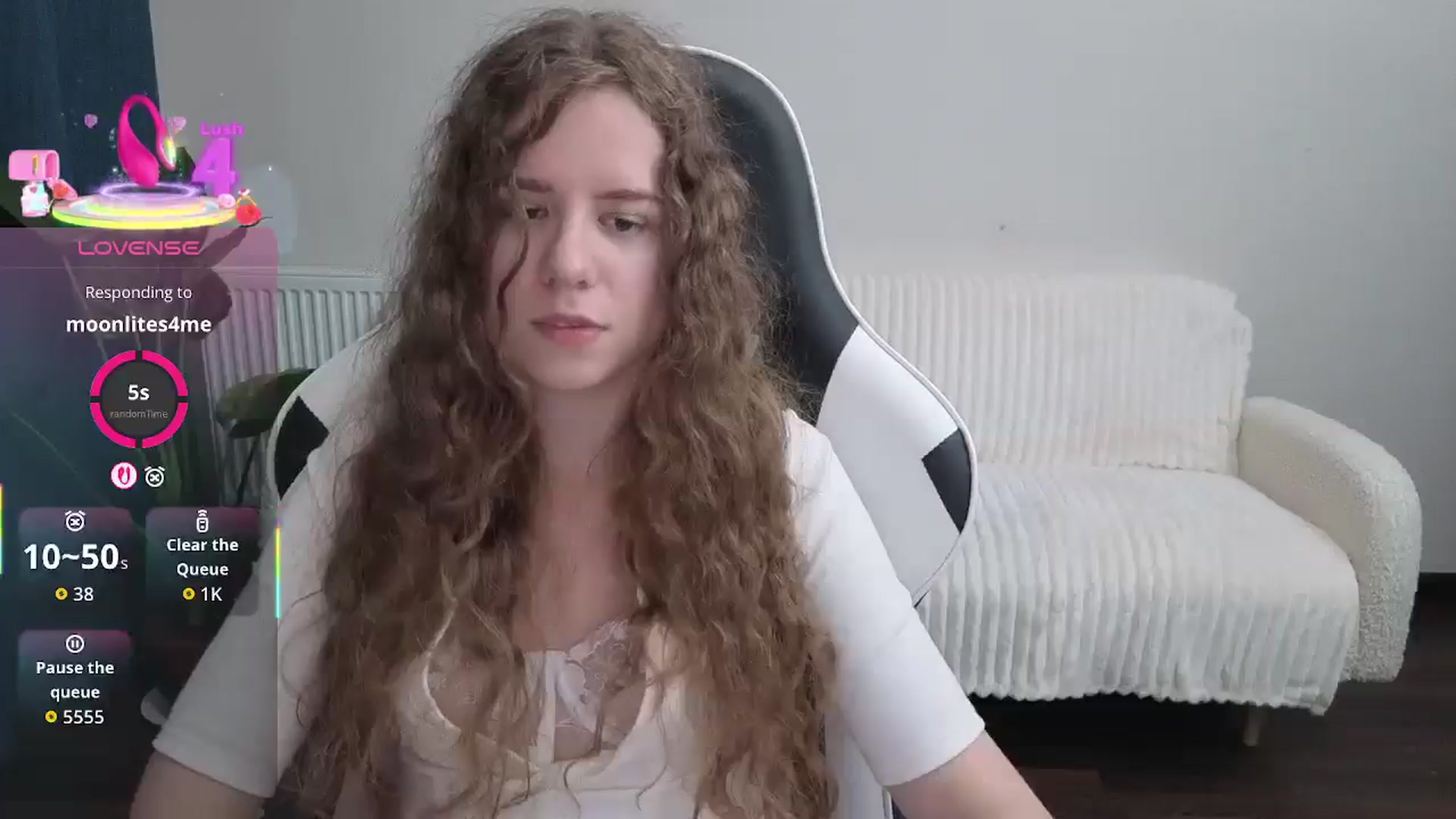 Gallery image thumbnail from BlueFlowerr's myfreecams stream on, 09/19/2025, 18:29 image 17 of 20