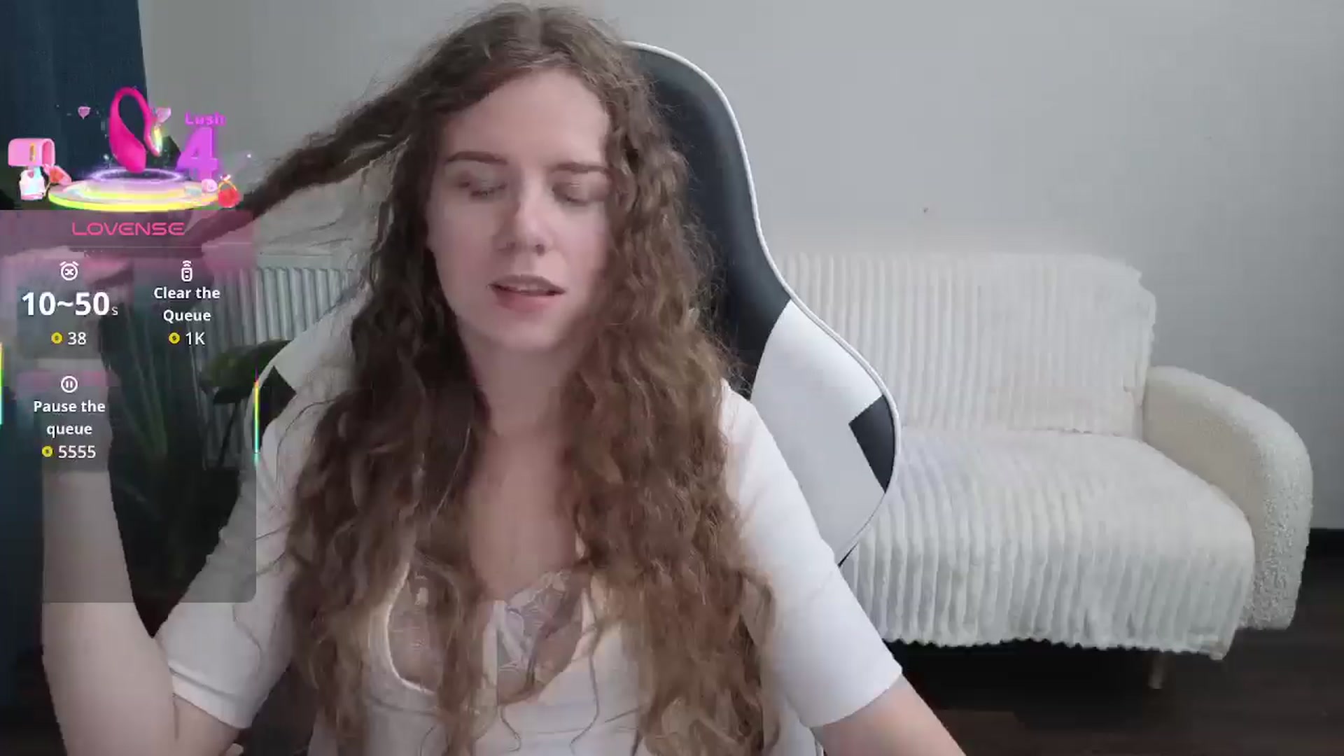 Gallery image thumbnail from BlueFlowerr's myfreecams stream on, 09/19/2025, 18:29 image 13 of 20