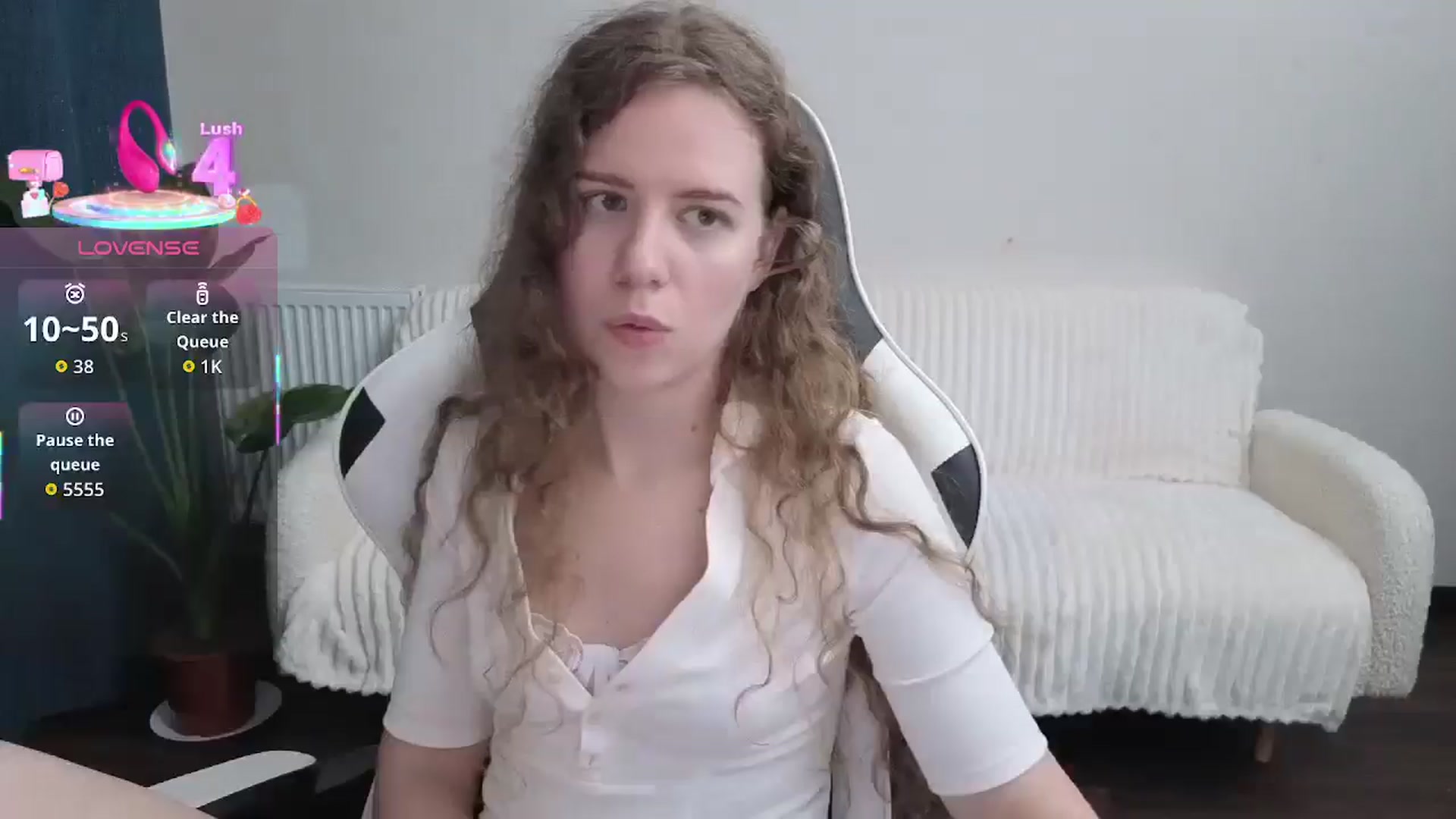 Gallery image thumbnail from BlueFlowerr's myfreecams stream on, 09/19/2025, 20:18 image 18 of 20