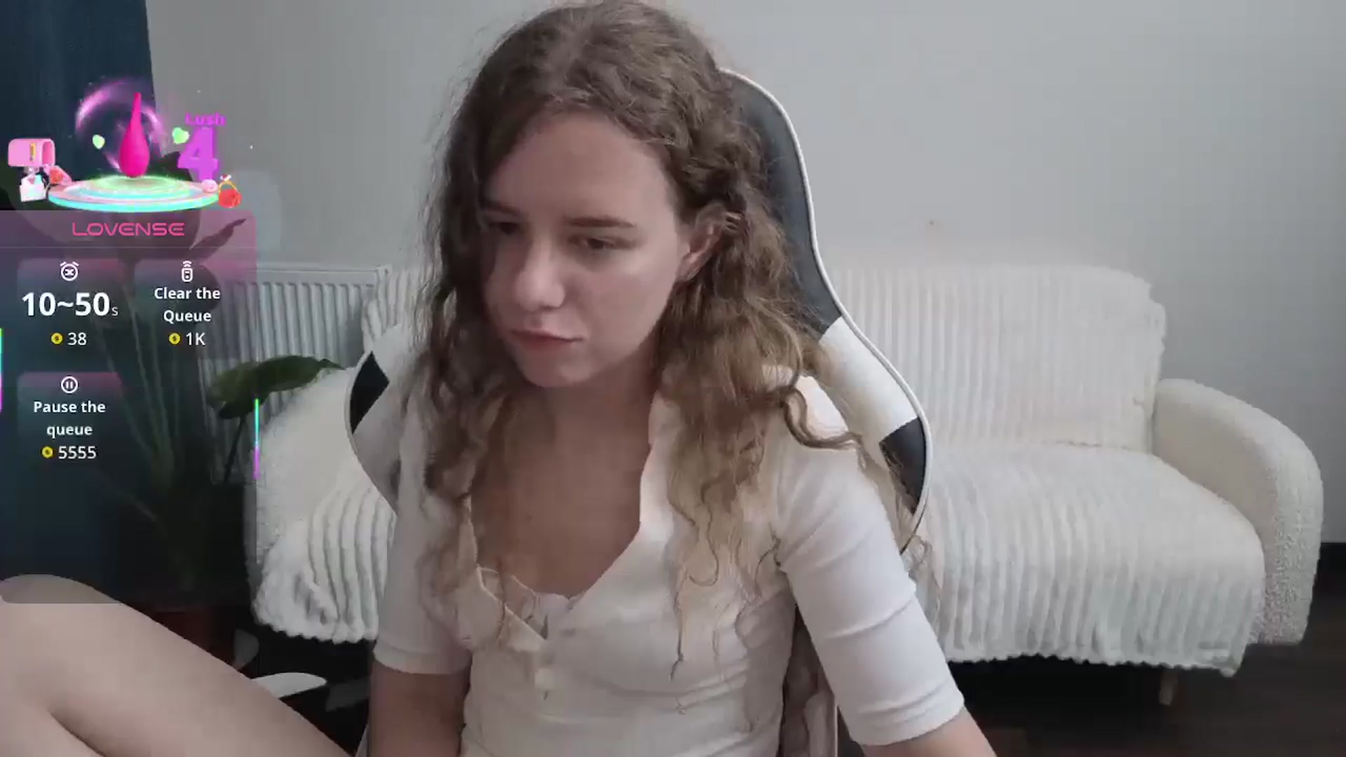 Gallery image thumbnail from BlueFlowerr's myfreecams stream on, 09/19/2025, 20:18 image 14 of 20