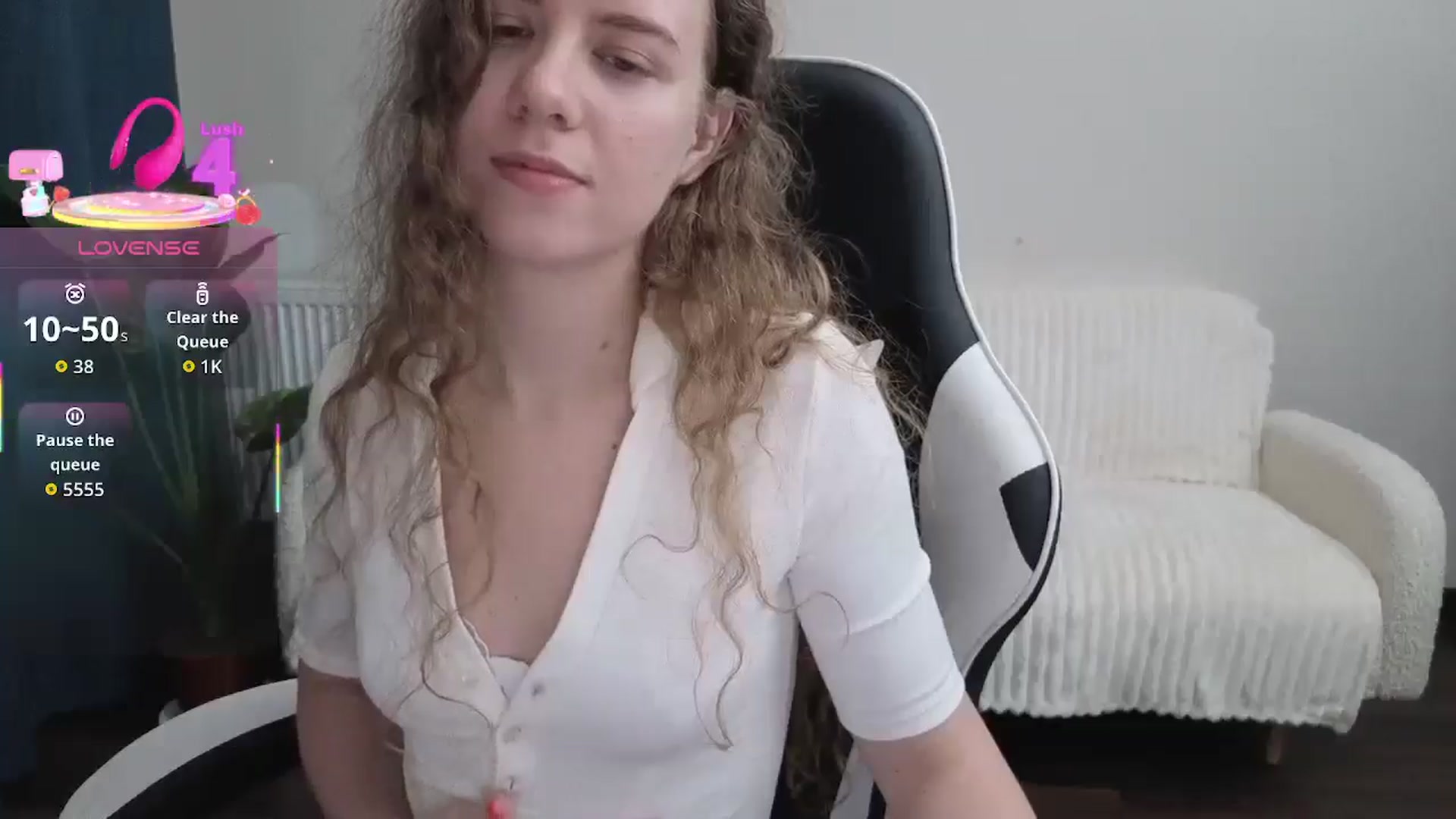 Gallery image thumbnail from BlueFlowerr's myfreecams stream on, 09/19/2025, 20:18 image 13 of 20