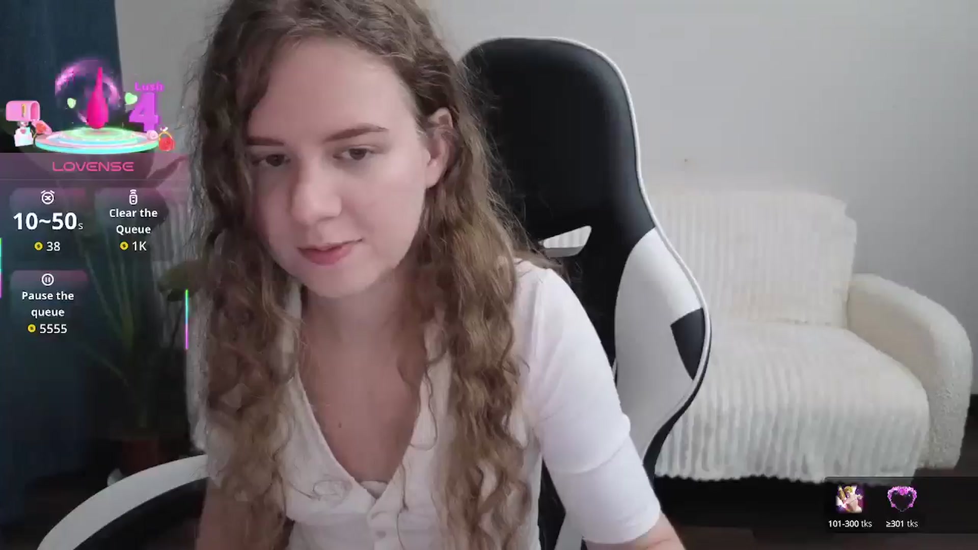 Gallery image thumbnail from BlueFlowerr's myfreecams stream on, 09/19/2025, 20:18 image 6 of 20