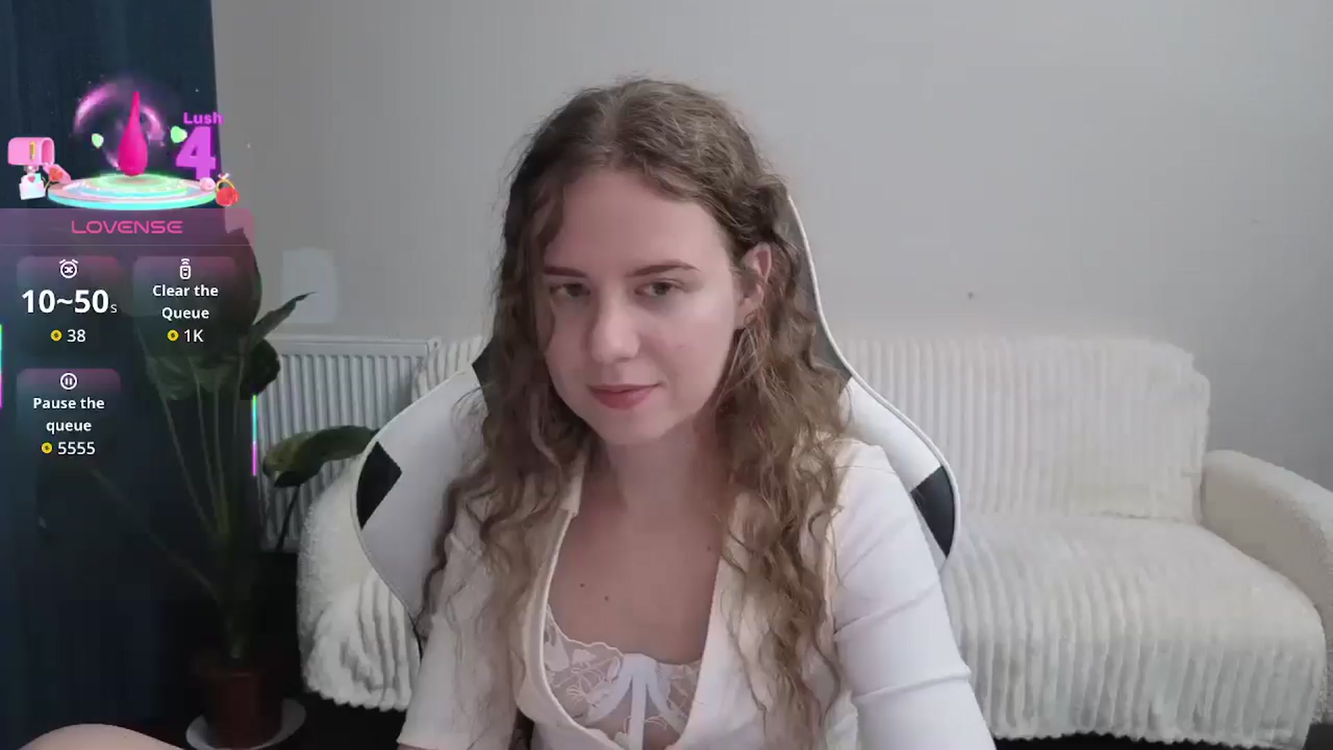 Gallery image thumbnail from BlueFlowerr's myfreecams stream on, 09/19/2025, 22:30 image 6 of 20
