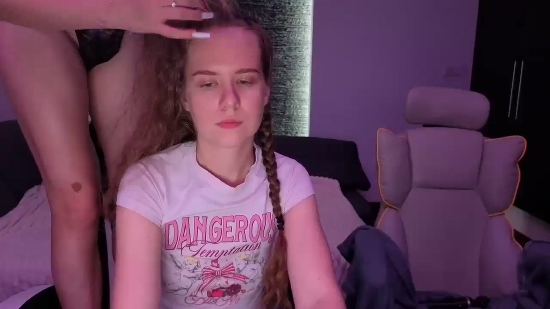 Gallery image thumbnail from BlueFlowerr's myfreecams stream on, 09/21/2025, 24:02 image 6 of 20