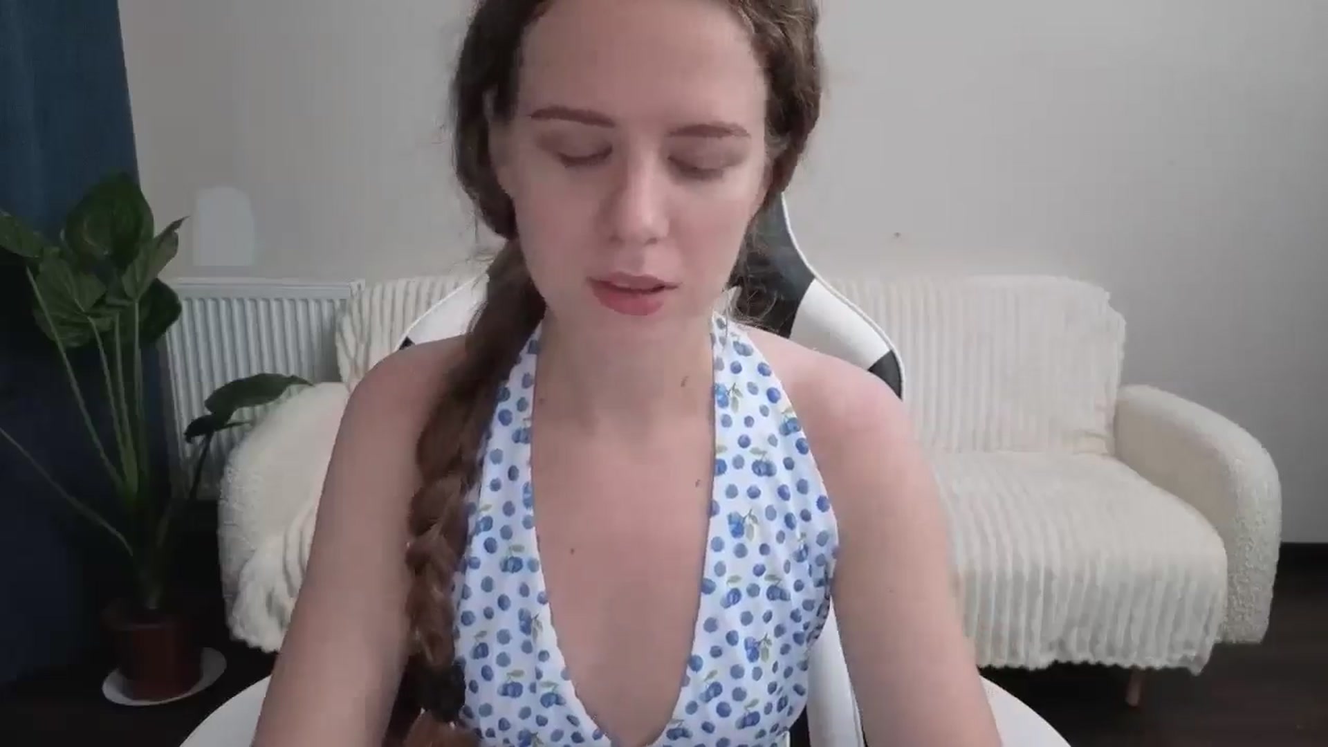 Gallery image thumbnail from BlueFlowerr's myfreecams stream on, 09/21/2025, 17:50 image 16 of 20