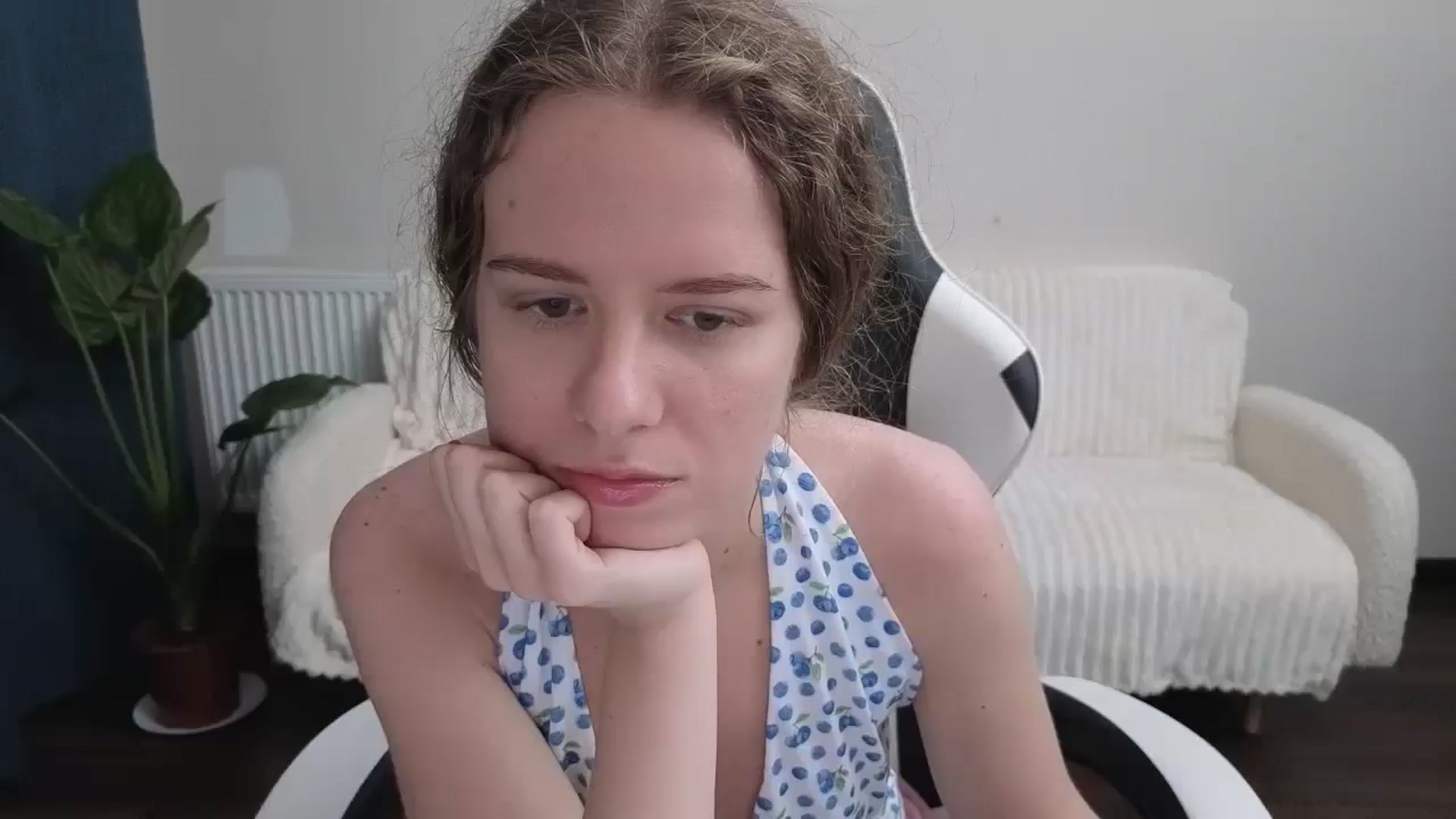 Gallery image thumbnail from BlueFlowerr's myfreecams stream on, 09/21/2025, 20:43 image 1 of 20