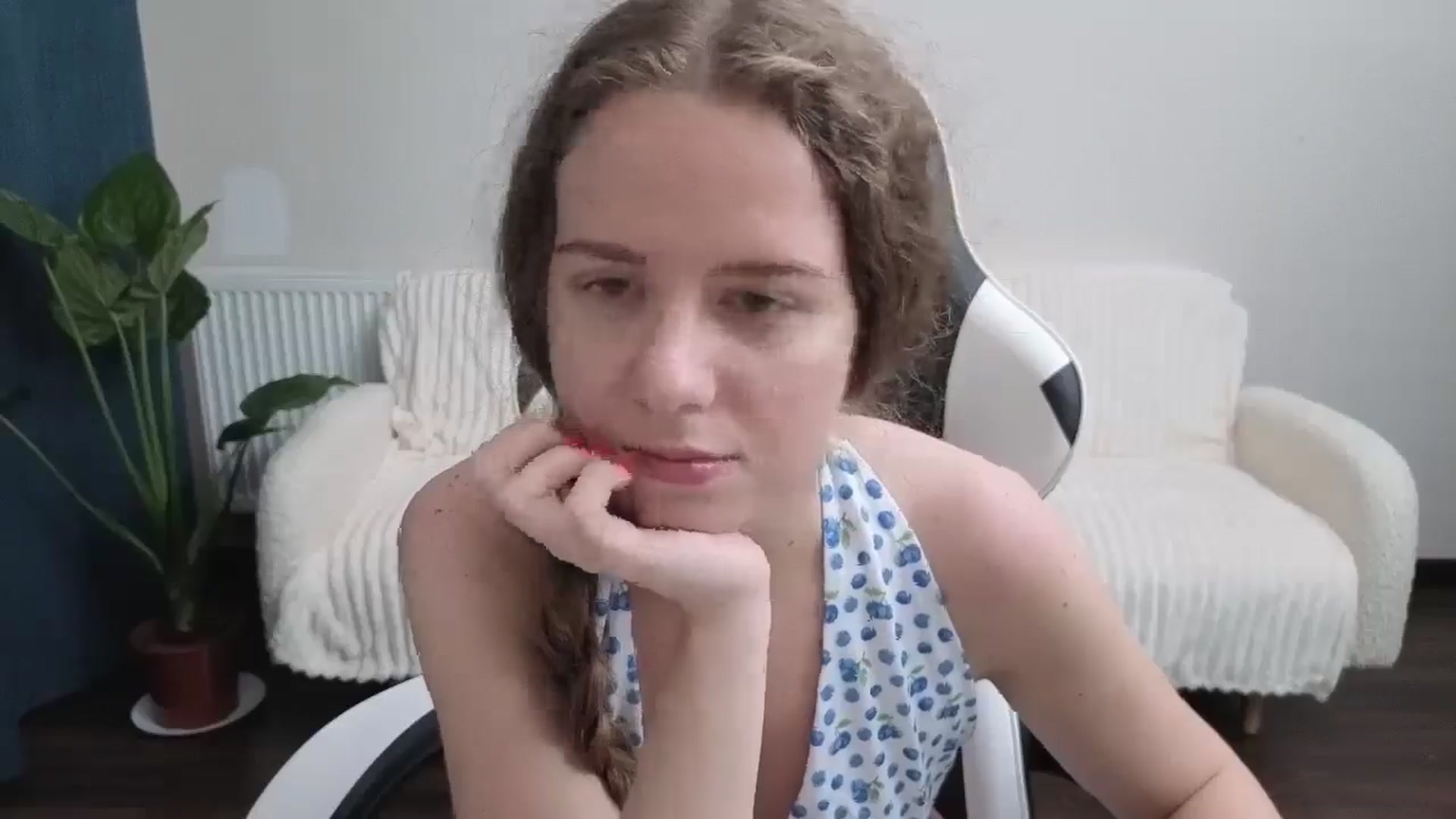 Gallery image thumbnail from BlueFlowerr's myfreecams stream on, 09/21/2025, 20:43 image 5 of 20