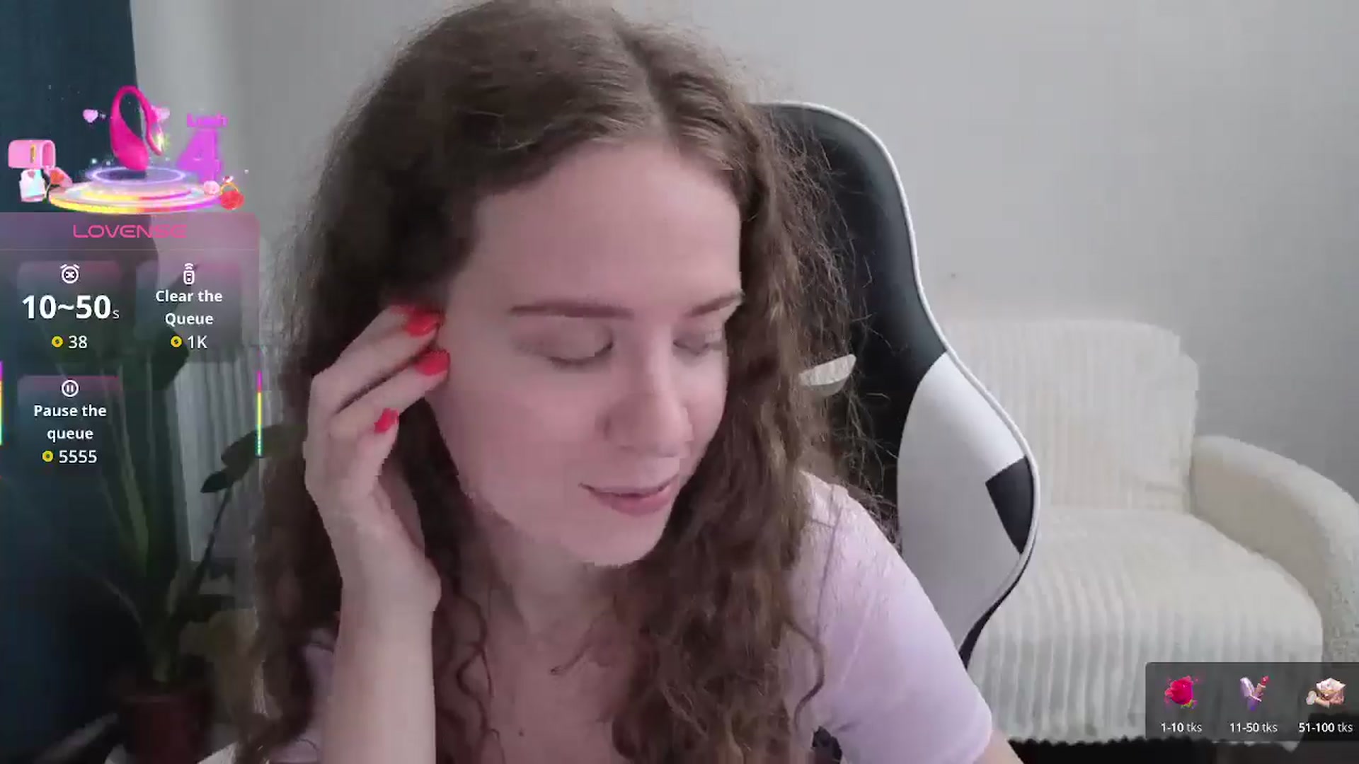 Gallery image thumbnail from BlueFlowerr's myfreecams stream on, 09/26/2025, 14:49 image 5 of 20