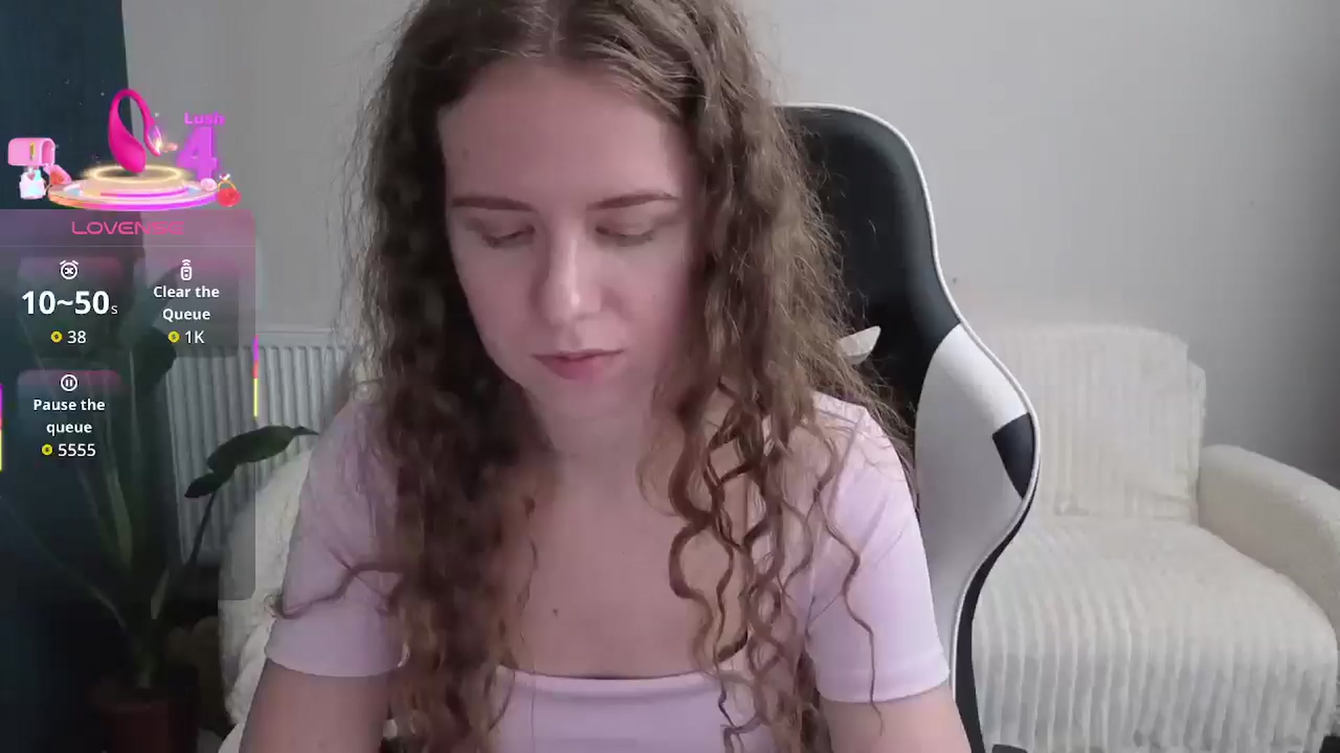 Gallery image thumbnail from BlueFlowerr's myfreecams stream on, 09/26/2025, 16:32 image 14 of 20