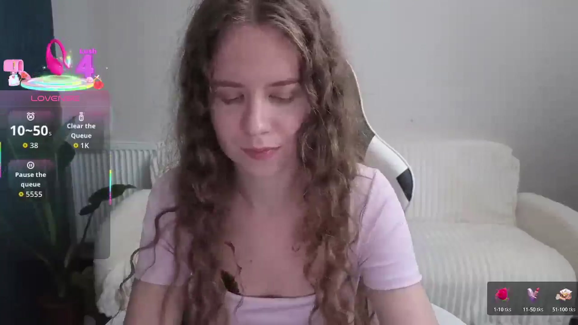 Gallery image thumbnail from BlueFlowerr's myfreecams stream on, 09/26/2025, 16:32 image 10 of 20