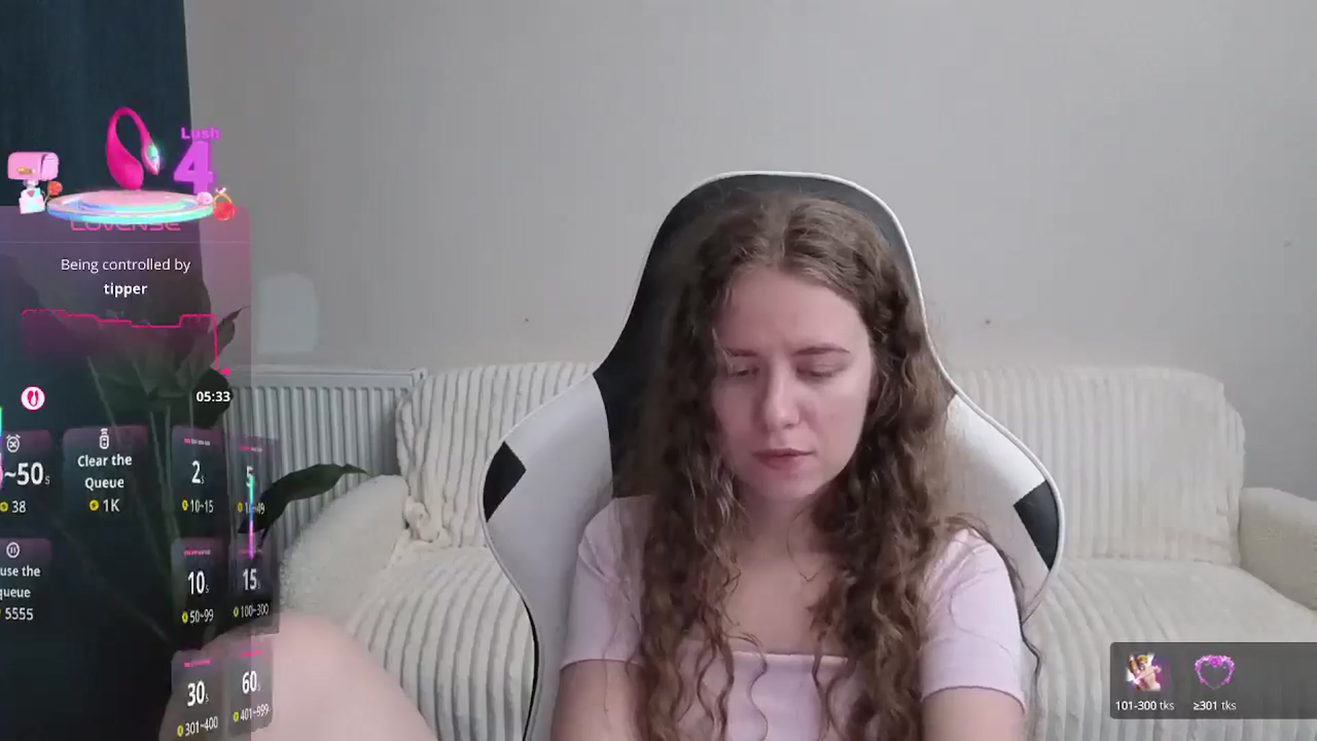 Gallery image thumbnail from BlueFlowerr's myfreecams stream on, 09/26/2025, 20:16 image 15 of 20