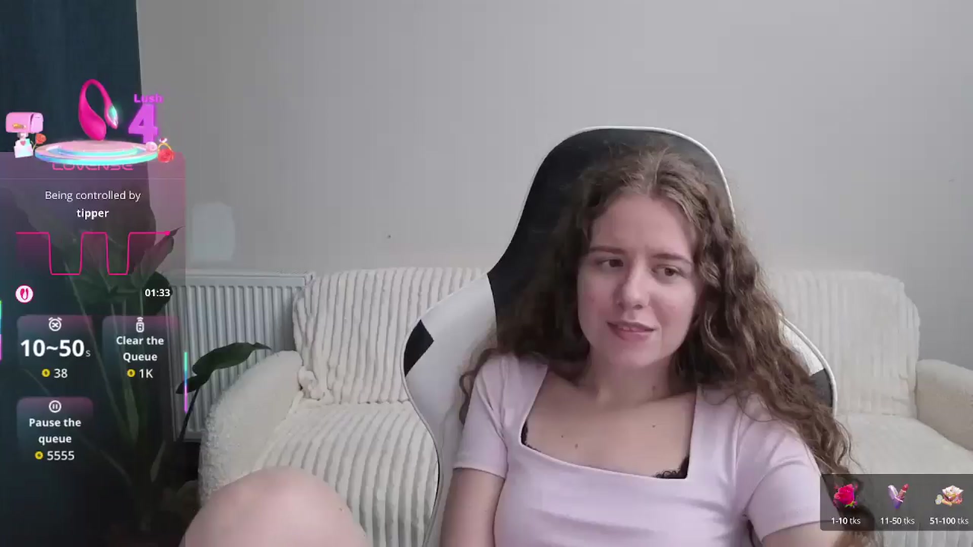 Gallery image thumbnail from BlueFlowerr's myfreecams stream on, 09/26/2025, 20:16 image 18 of 20