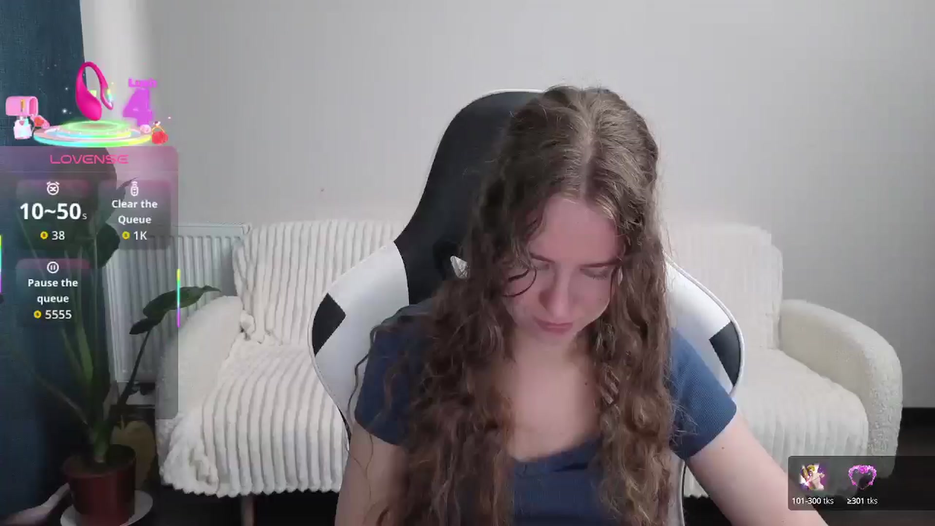 Gallery image thumbnail from BlueFlowerr's myfreecams stream on, 09/27/2025, 14:50 image 1 of 20