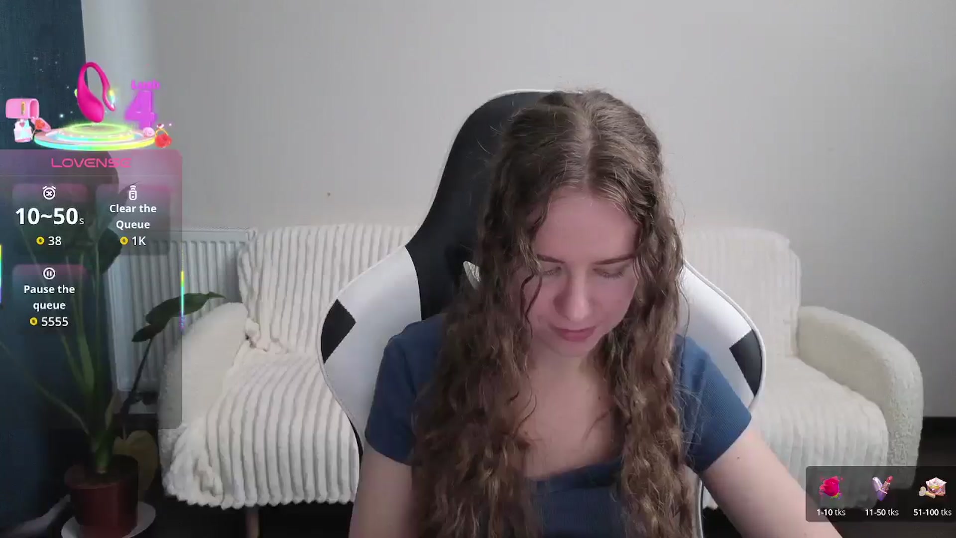 Gallery image thumbnail from BlueFlowerr's myfreecams stream on, 09/27/2025, 14:50 image 11 of 20