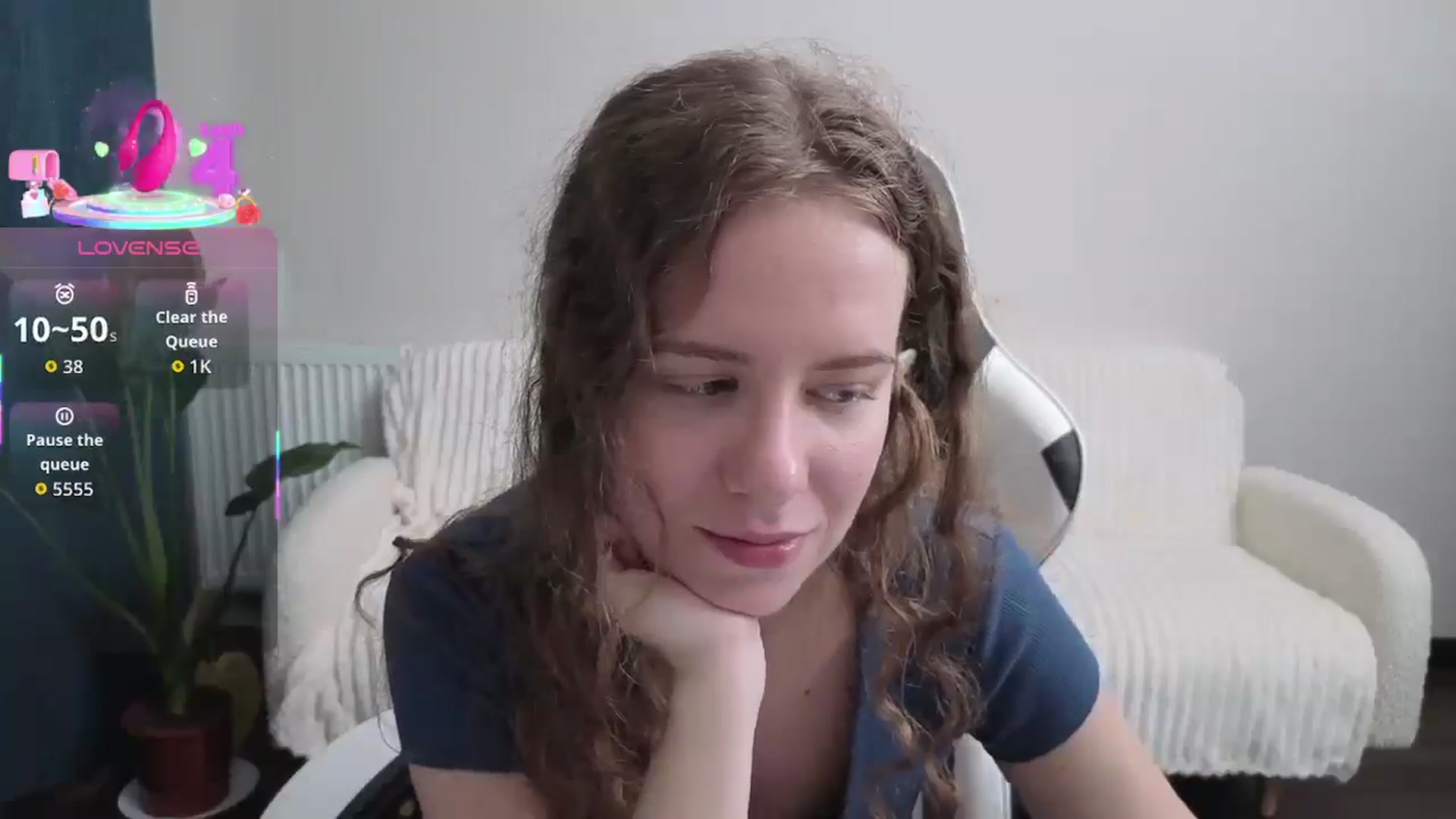 Gallery image thumbnail from BlueFlowerr's myfreecams stream on, 09/27/2025, 16:43 image 8 of 20