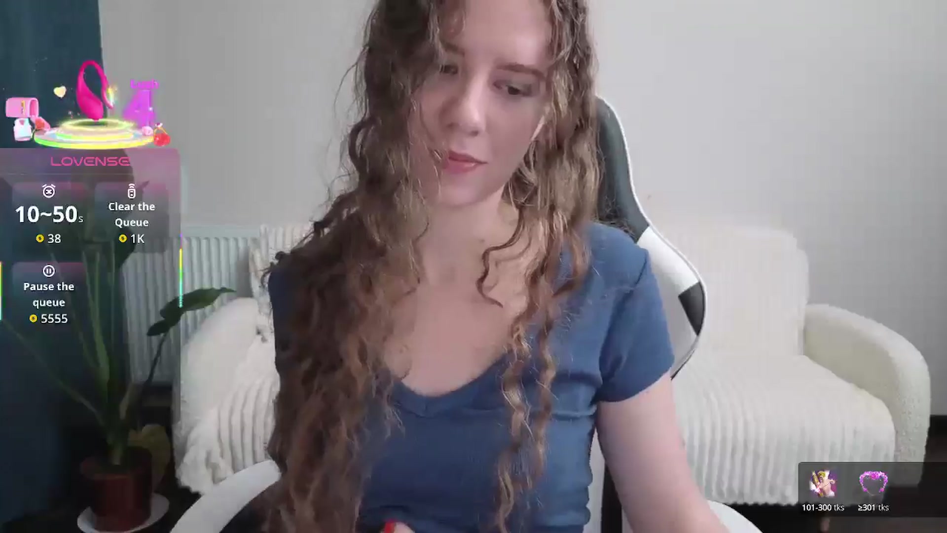 Gallery image thumbnail from BlueFlowerr's myfreecams stream on, 09/27/2025, 16:43 image 11 of 20