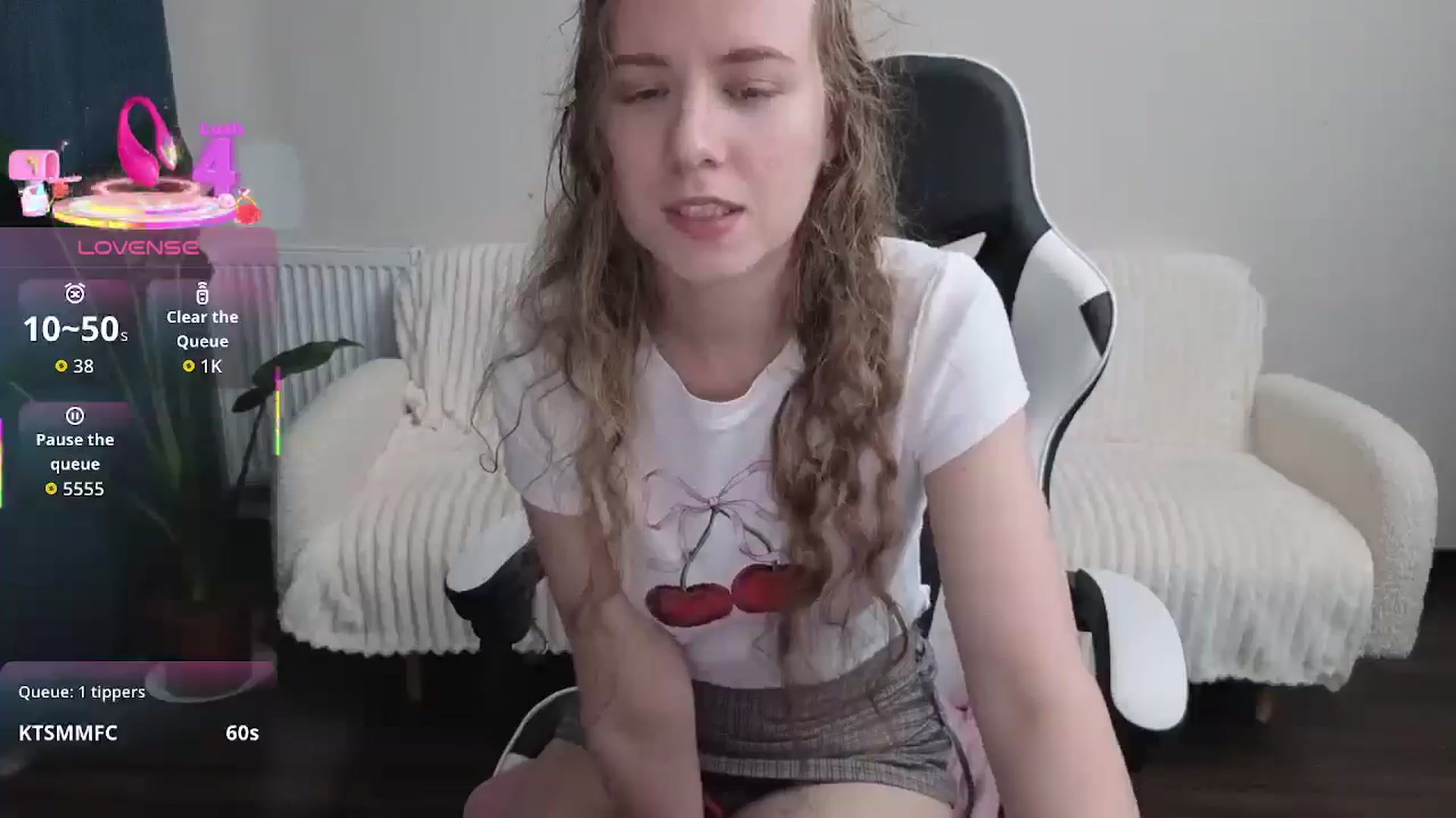 Gallery image thumbnail from BlueFlowerr's myfreecams stream on, 09/28/2025, 16:03 image 9 of 20