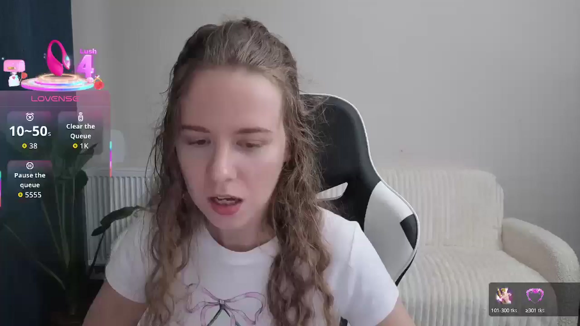 Gallery image thumbnail from BlueFlowerr's myfreecams stream on, 09/28/2025, 16:03 image 7 of 20