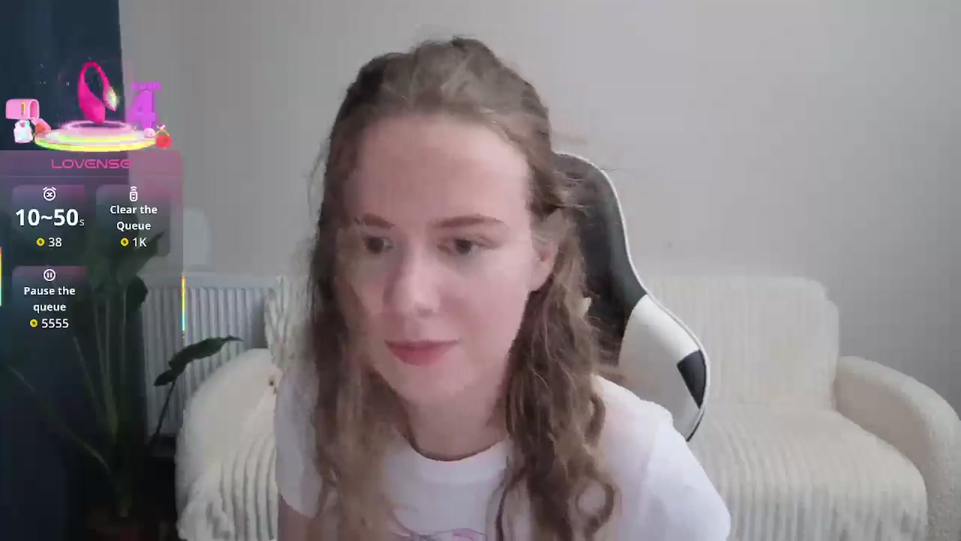 Gallery image thumbnail from BlueFlowerr's myfreecams stream on, 09/28/2025, 16:03 image 19 of 20