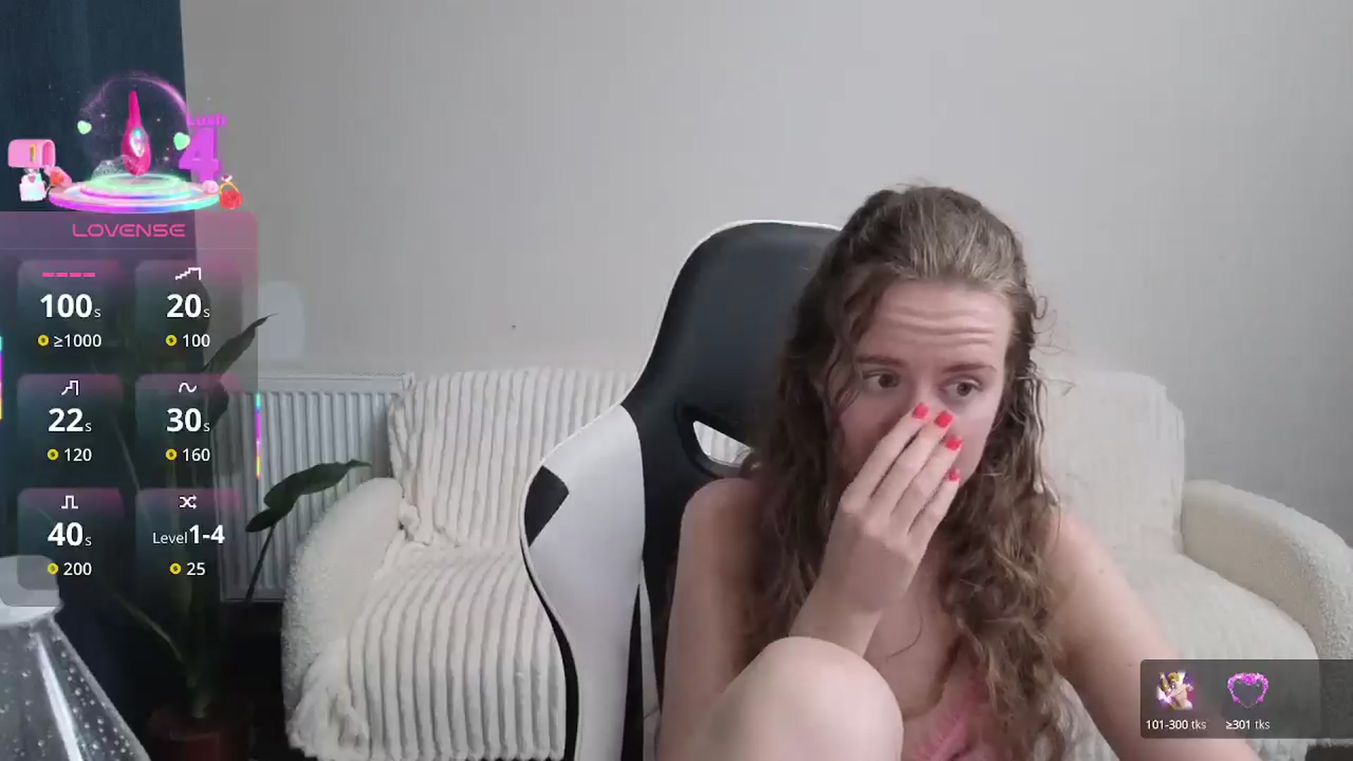 Gallery image thumbnail from BlueFlowerr's myfreecams stream on, 09/28/2025, 21:08 image 19 of 20