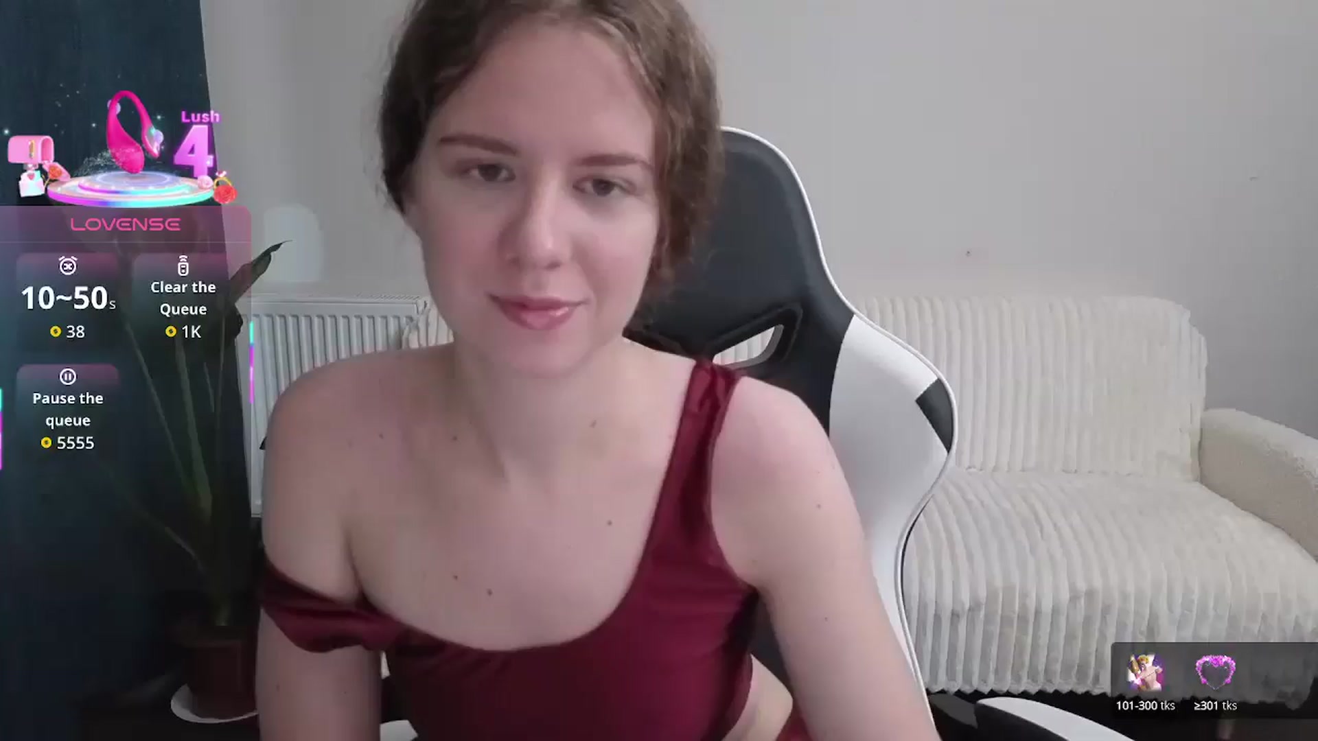 Gallery image thumbnail from BlueFlowerr's myfreecams stream on, 09/29/2025, 16:39 image 6 of 20