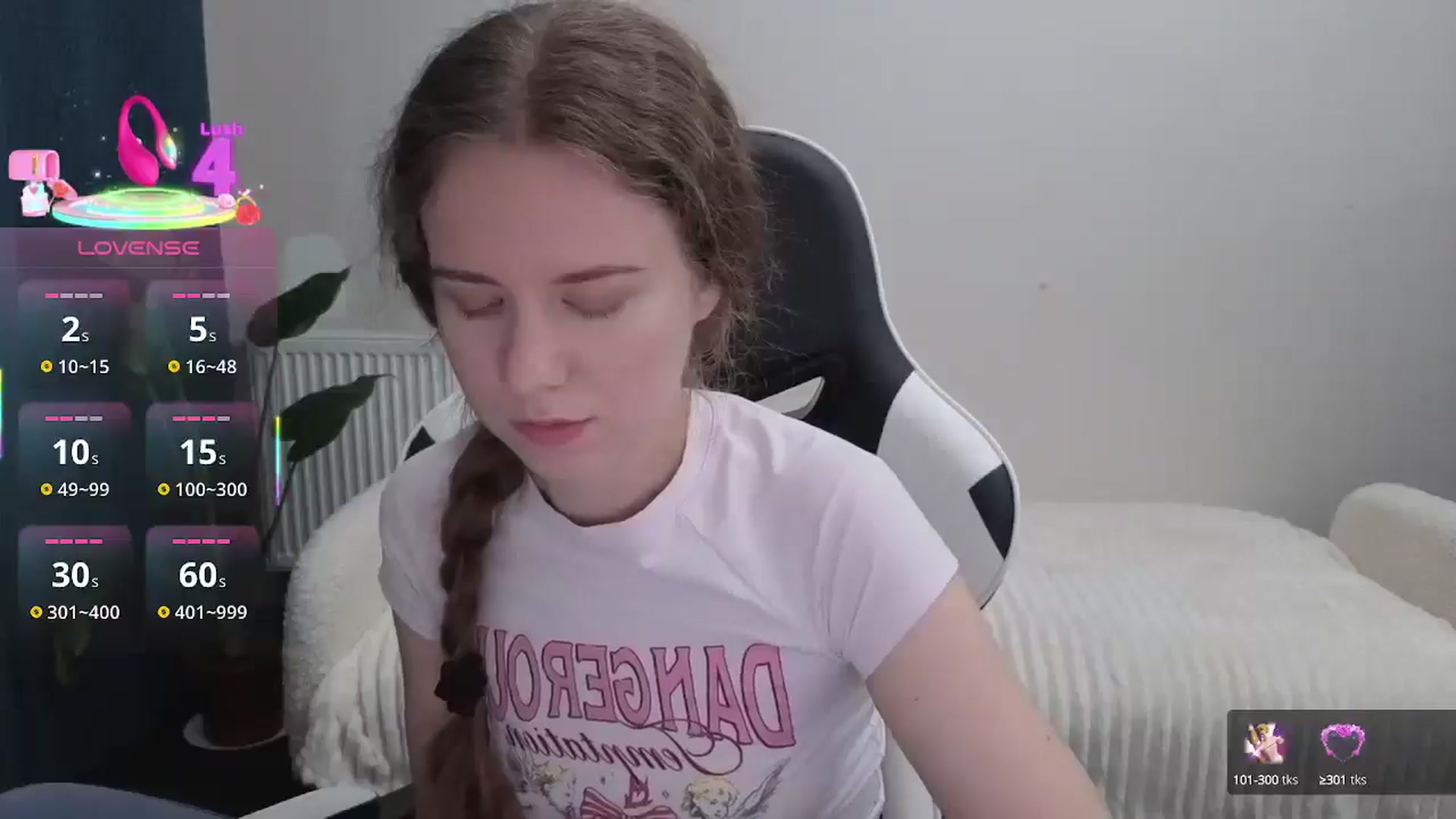 Gallery image thumbnail from BlueFlowerr's myfreecams stream on, 10/03/2025, 19:06 image 10 of 20
