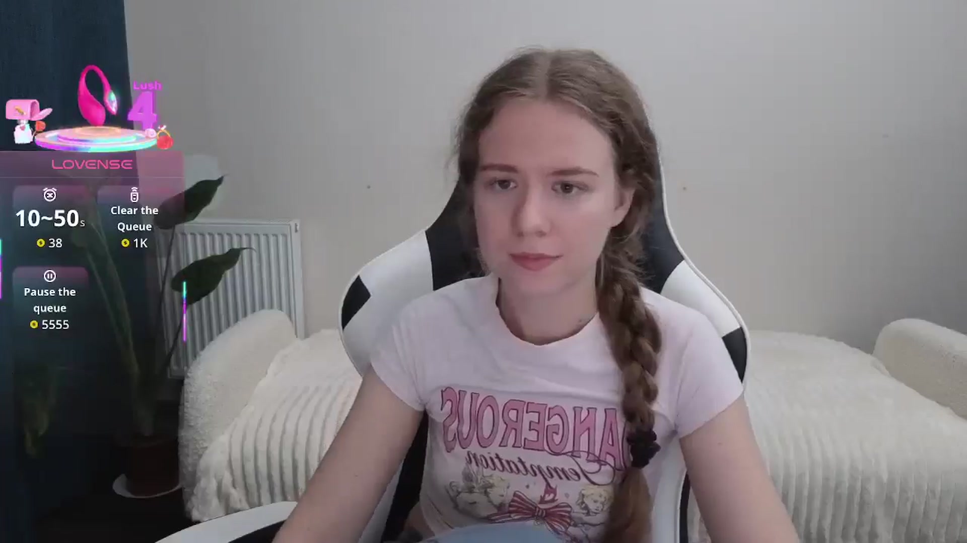 Gallery image thumbnail from BlueFlowerr's myfreecams stream on, 10/03/2025, 19:06 image 6 of 20