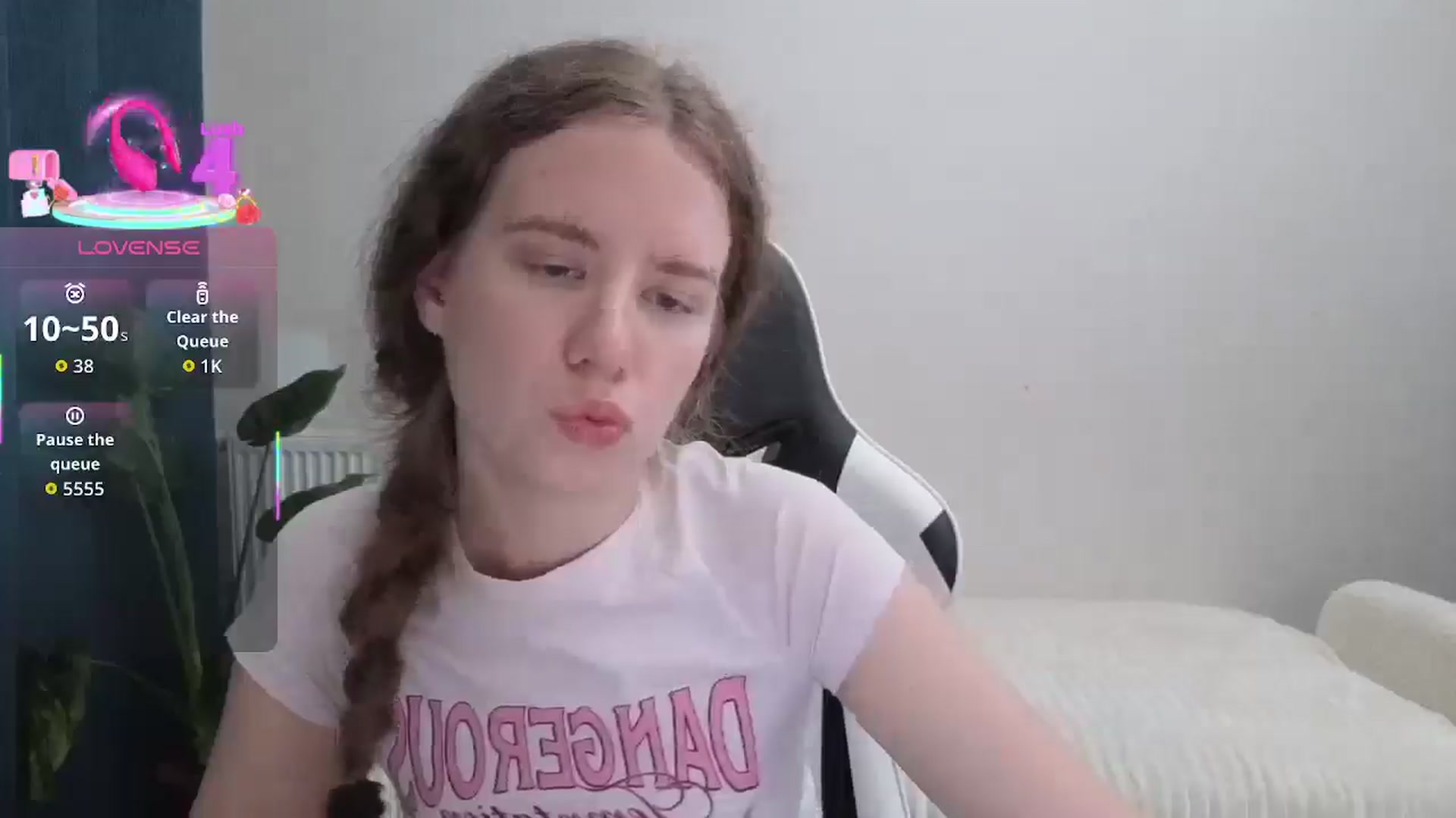 Gallery image thumbnail from BlueFlowerr's myfreecams stream on, 10/03/2025, 19:43 image 19 of 20