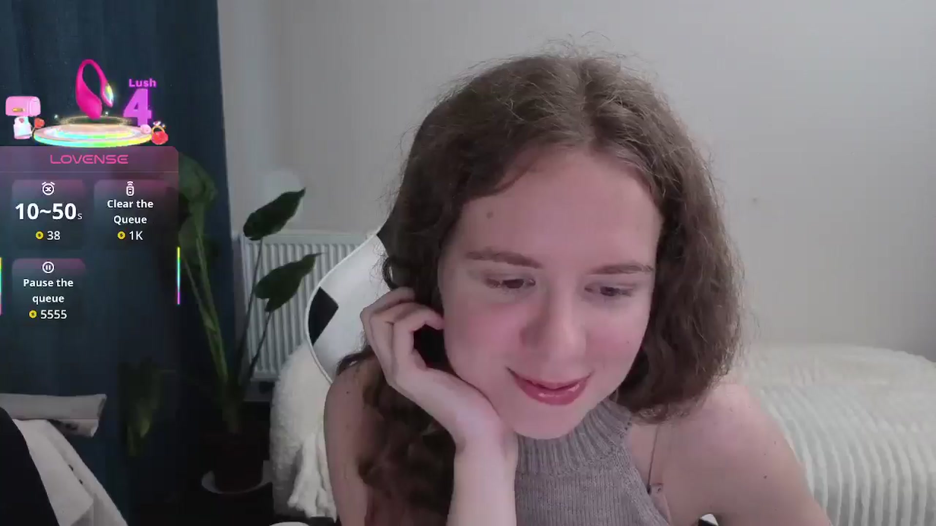 Gallery image thumbnail from BlueFlowerr's myfreecams stream on, 10/04/2025, 16:37 image 8 of 20