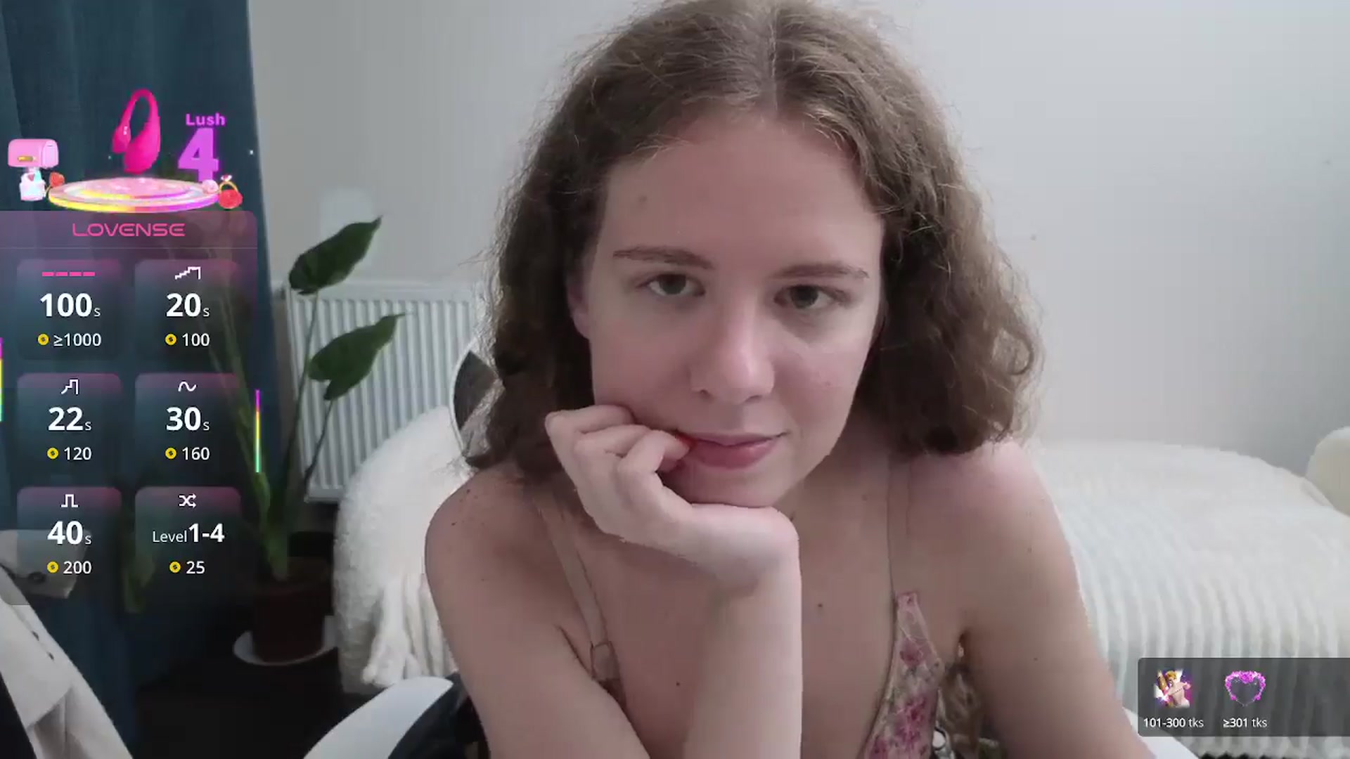 Gallery image thumbnail from BlueFlowerr's myfreecams stream on, 10/04/2025, 19:56 image 14 of 20