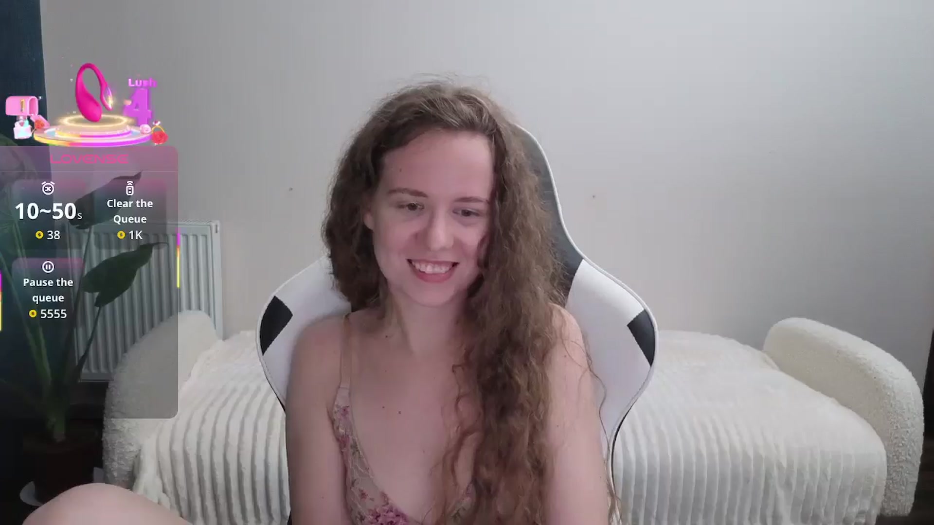 Gallery image thumbnail from BlueFlowerr's myfreecams stream on, 10/04/2025, 22:59 image 4 of 20