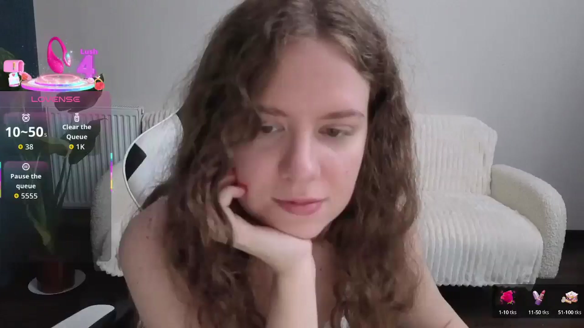 Gallery image thumbnail from BlueFlowerr's myfreecams stream on, 10/08/2025, 16:58 image 9 of 20