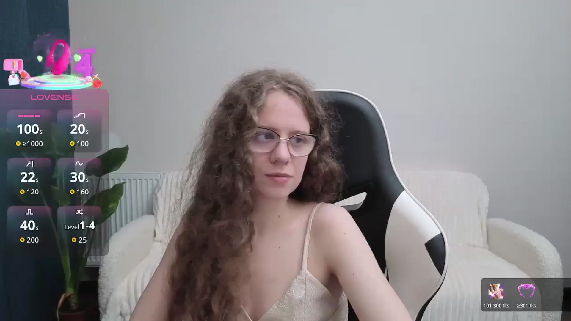Gallery image thumbnail from BlueFlowerr's myfreecams stream on, 10/12/2025, 16:34 image 4 of 20