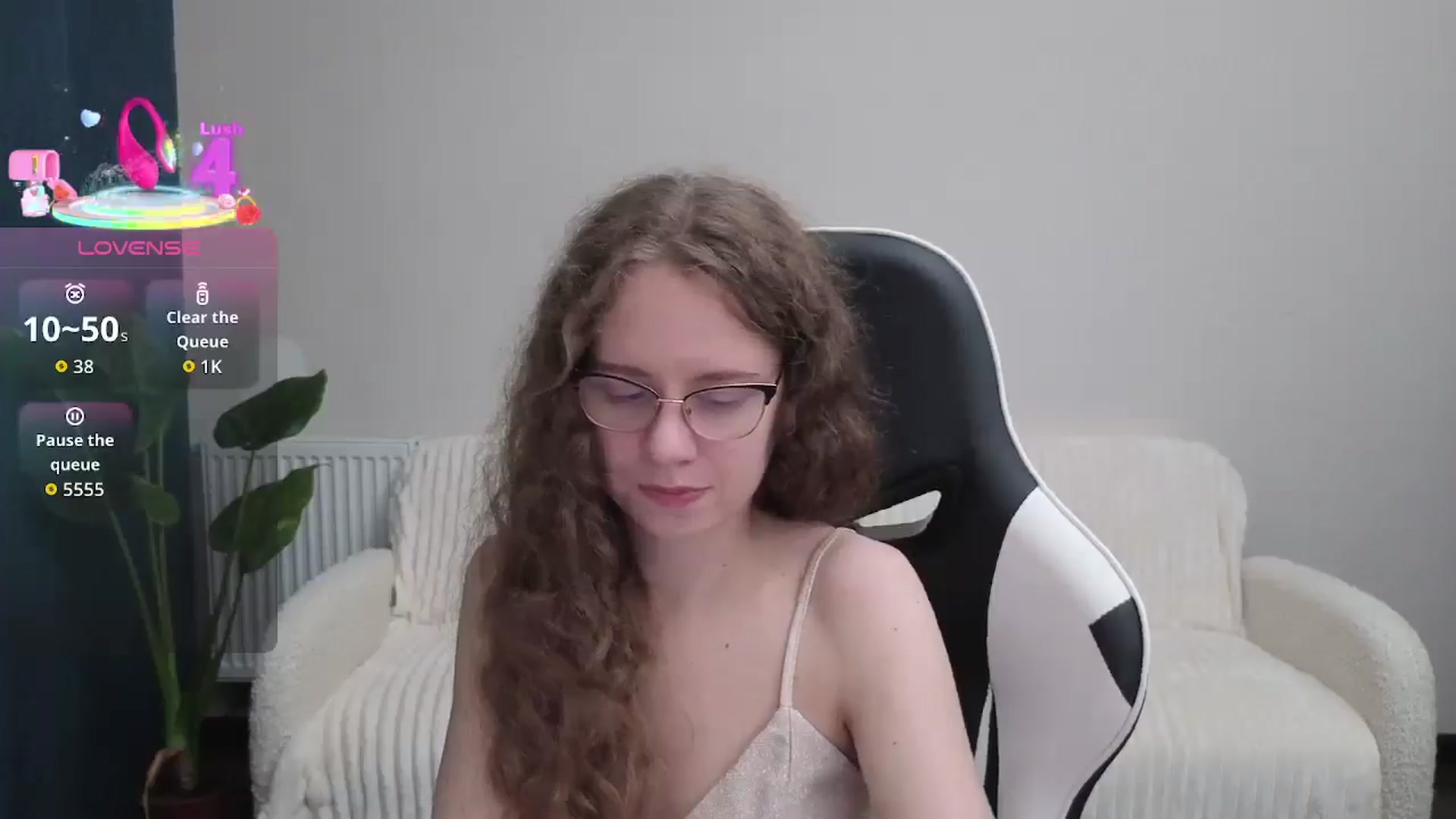 Gallery image thumbnail from BlueFlowerr's myfreecams stream on, 10/12/2025, 16:34 image 3 of 20