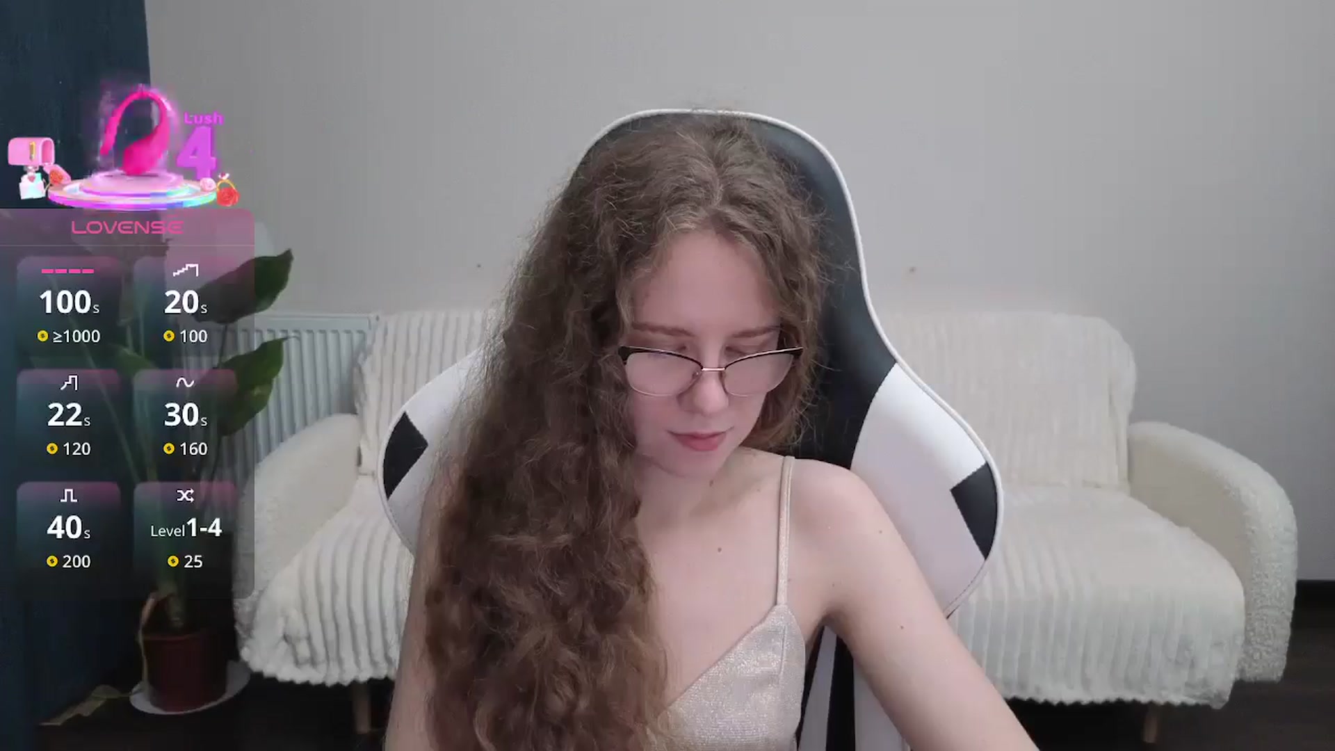 Gallery image thumbnail from BlueFlowerr's myfreecams stream on, 10/12/2025, 16:58 image 18 of 20