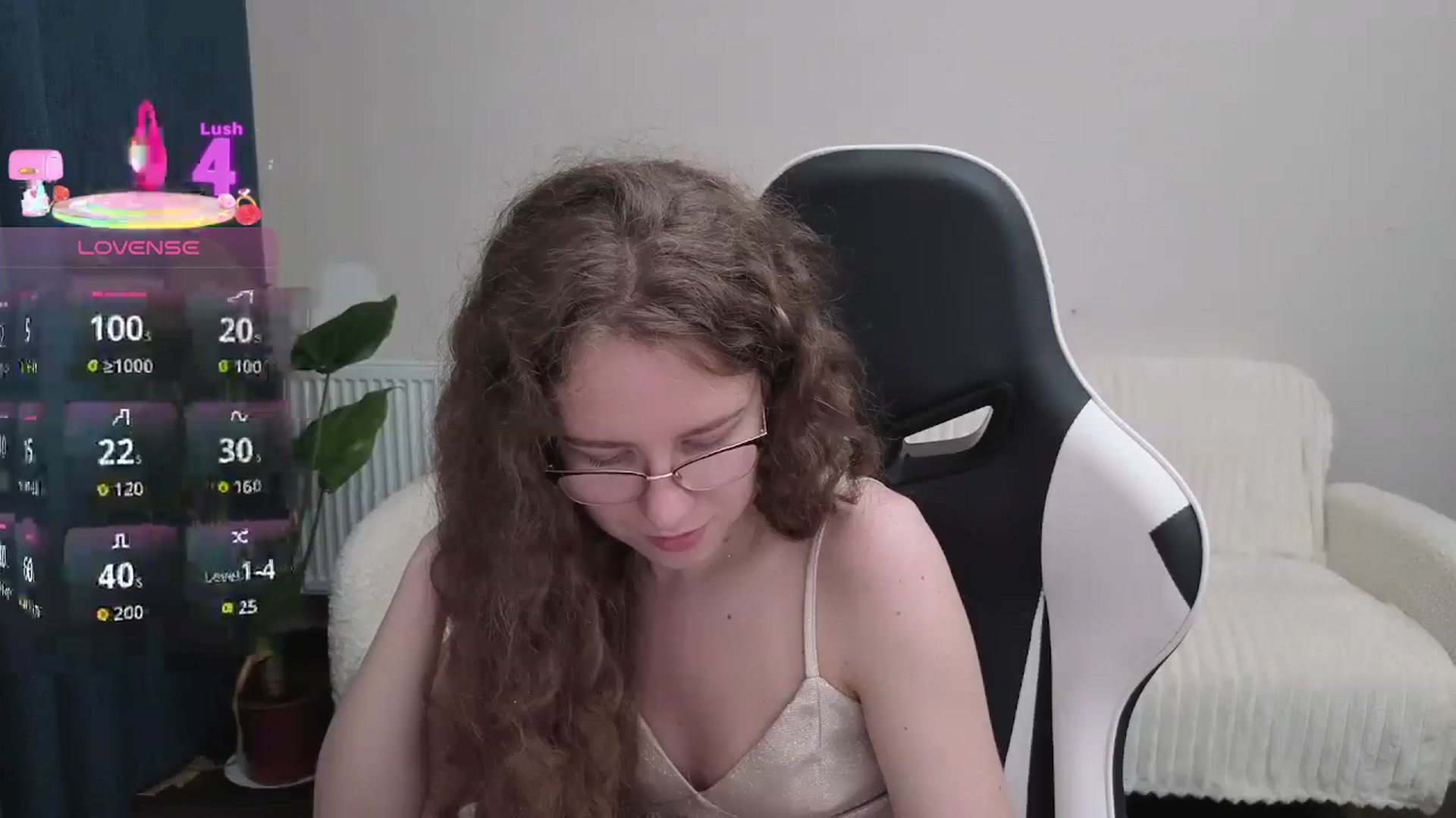 Gallery image thumbnail from BlueFlowerr's myfreecams stream on, 10/12/2025, 18:48 image 14 of 20