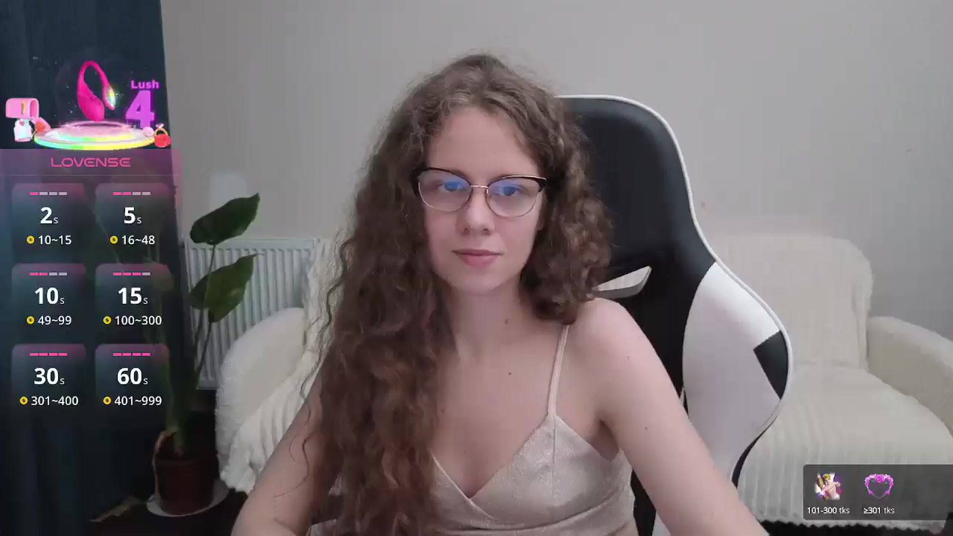 Gallery image thumbnail from BlueFlowerr's myfreecams stream on, 10/12/2025, 18:48 image 16 of 20