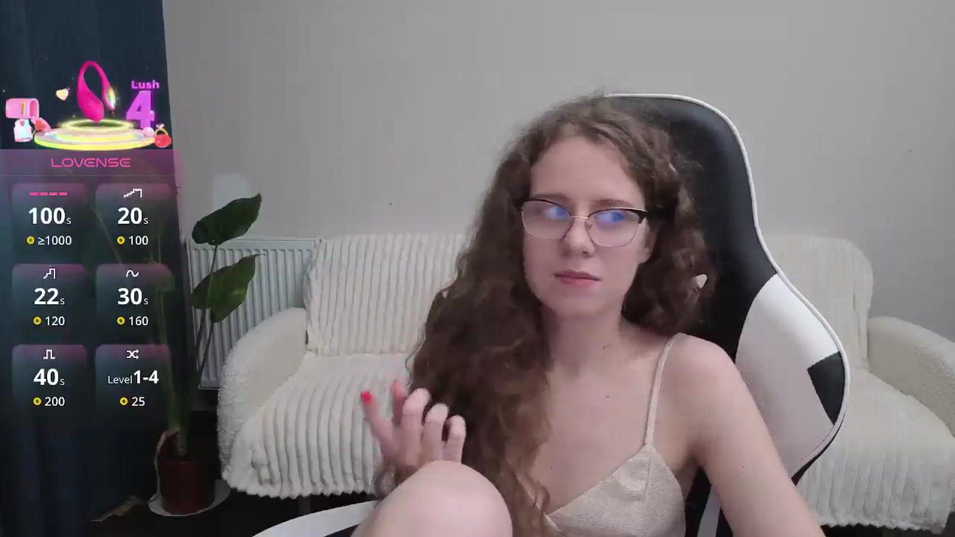 Gallery image thumbnail from BlueFlowerr's myfreecams stream on, 10/12/2025, 18:48 image 12 of 20