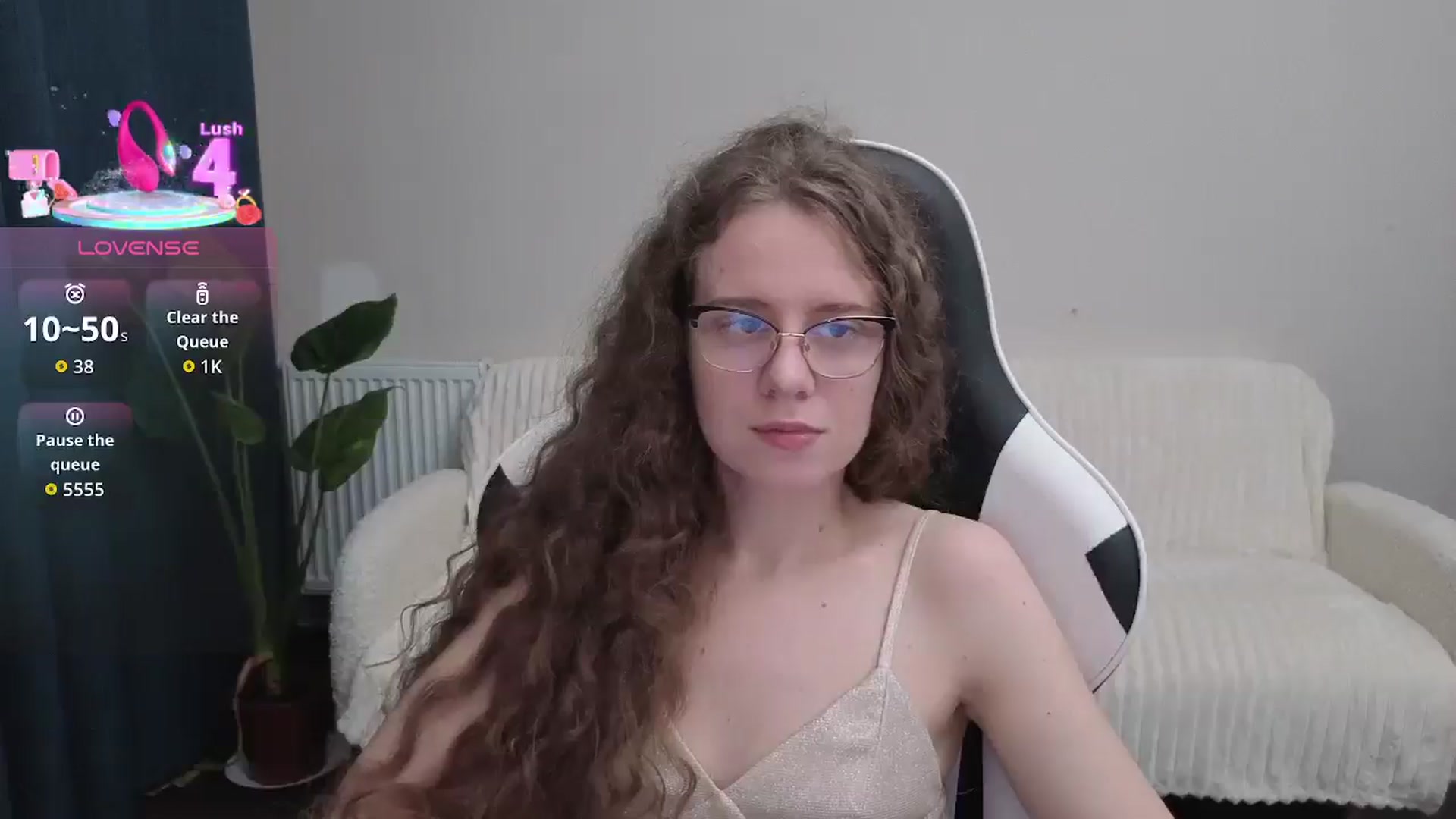 Gallery image thumbnail from BlueFlowerr's myfreecams stream on, 10/12/2025, 18:48 image 2 of 20