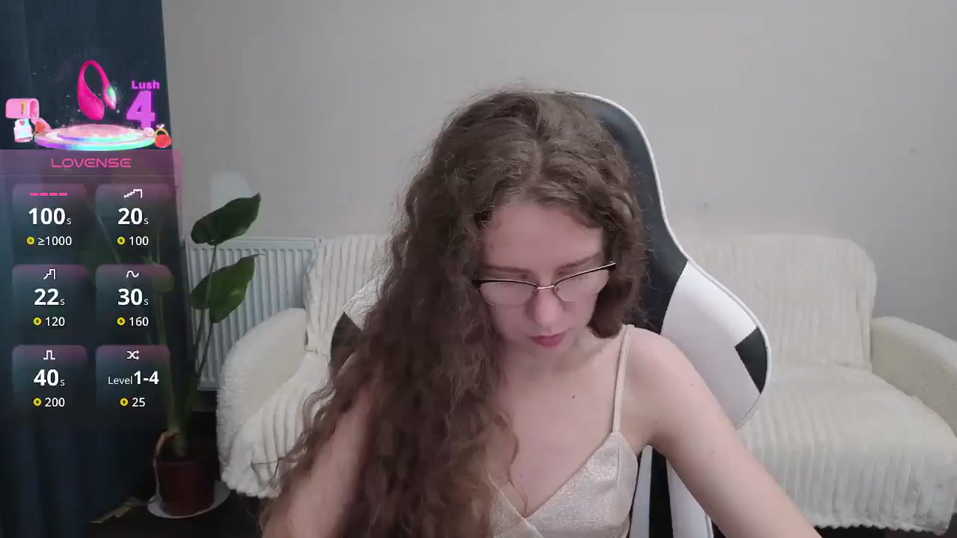 Gallery image thumbnail from BlueFlowerr's myfreecams stream on, 10/12/2025, 18:48 image 8 of 20