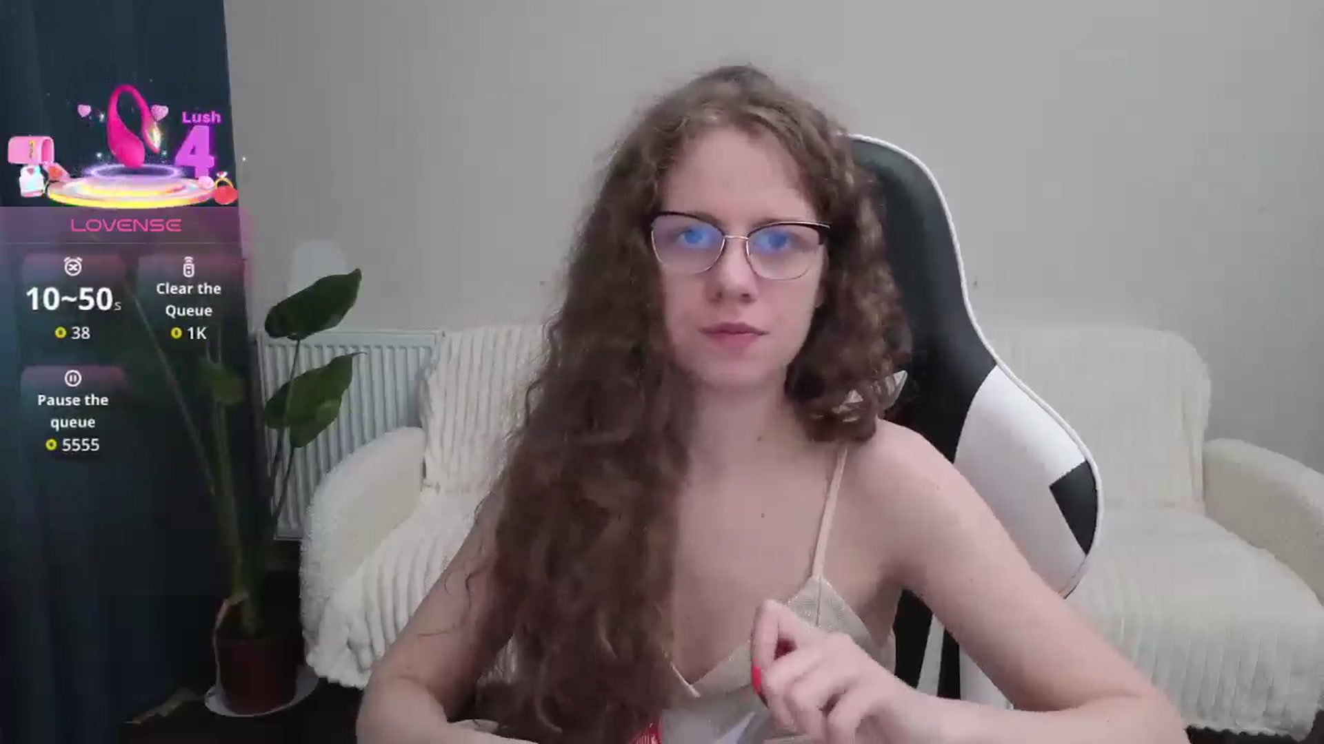 Gallery image thumbnail from BlueFlowerr's myfreecams stream on, 10/12/2025, 18:48 image 17 of 20