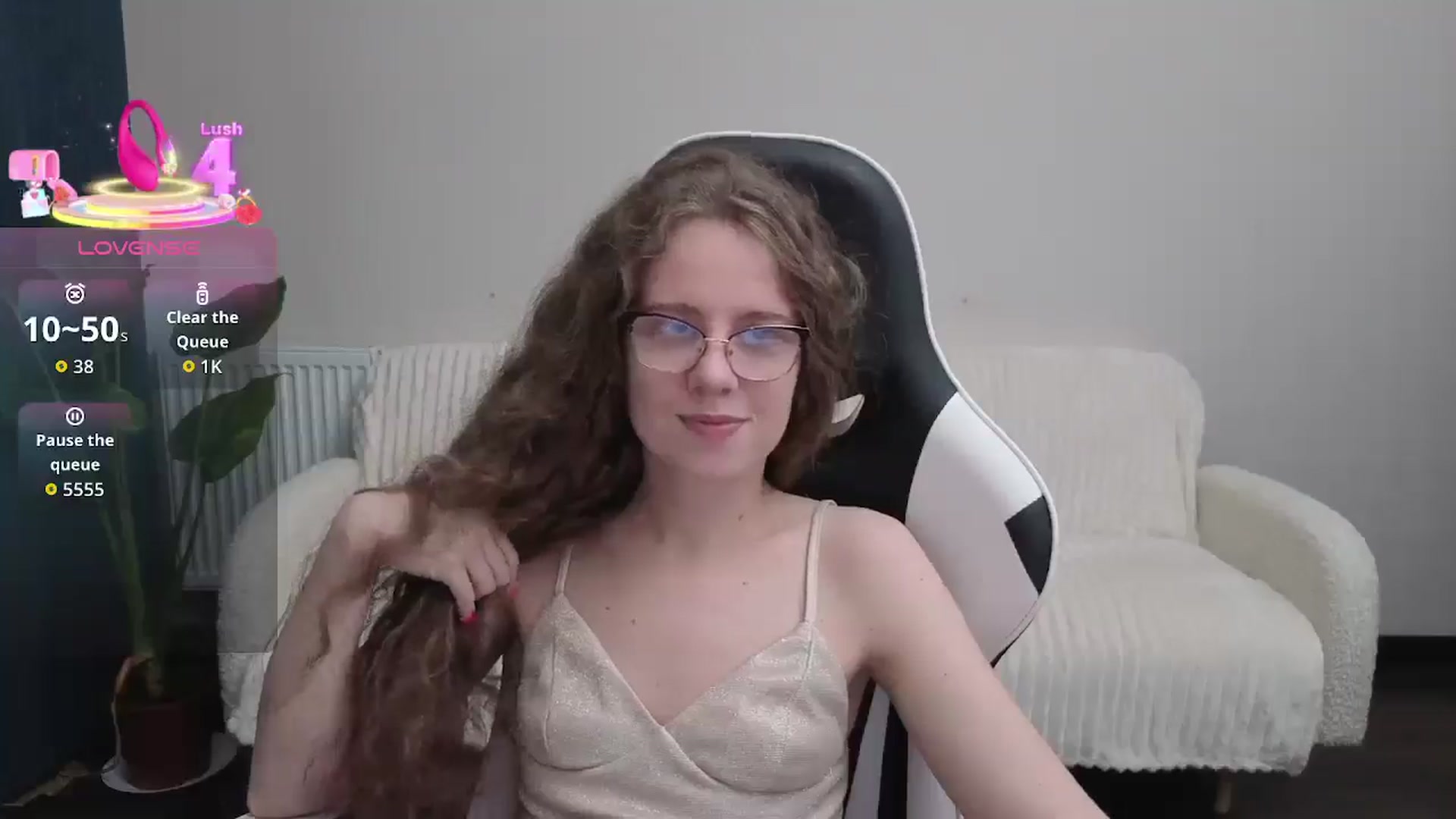 Gallery image thumbnail from BlueFlowerr's myfreecams stream on, 10/12/2025, 20:46 image 13 of 20